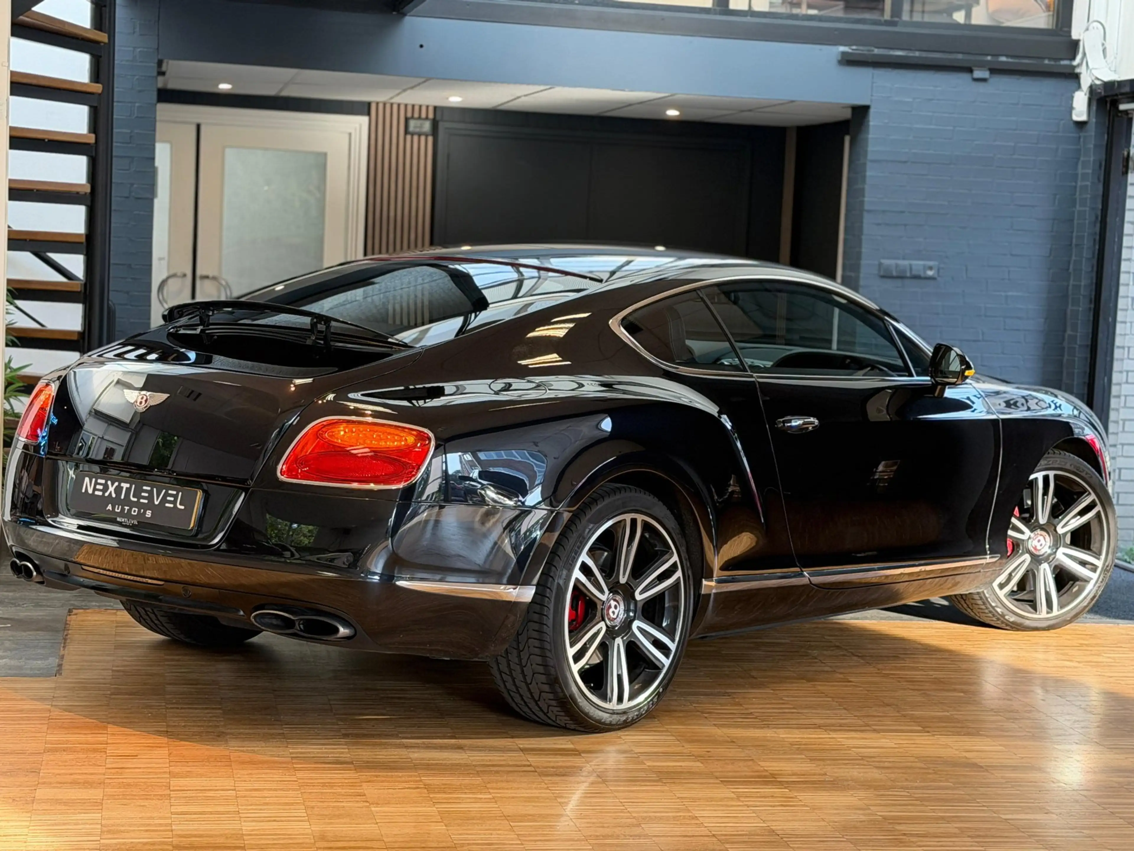 Bentley Continental GT 4.0 V8 Coupé 507PK Airmatic Massage Keyless Ventil — photo 8