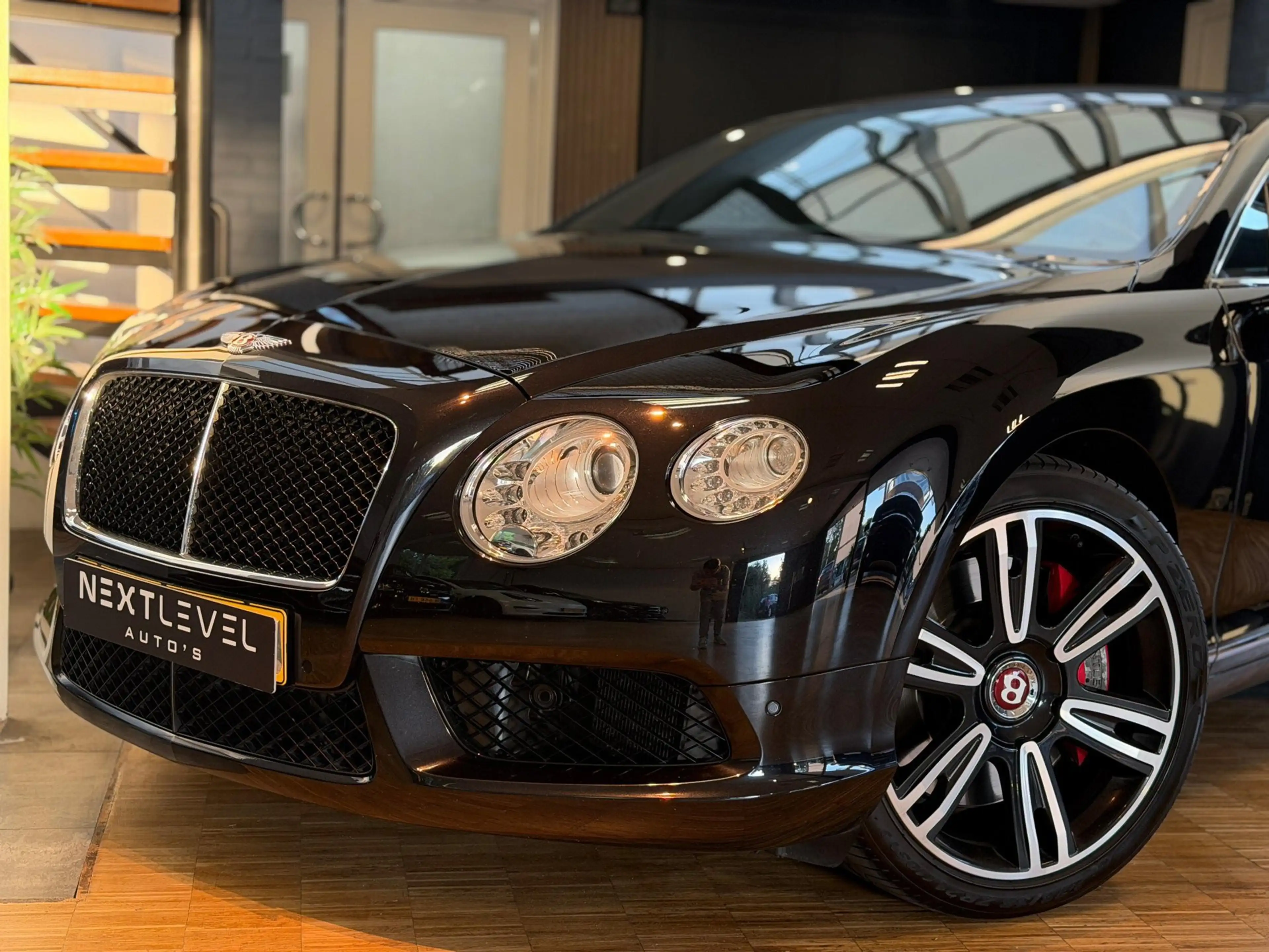 Bentley Continental GT 4.0 V8 Coupé 507PK Airmatic Massage Keyless Ventil — photo 2