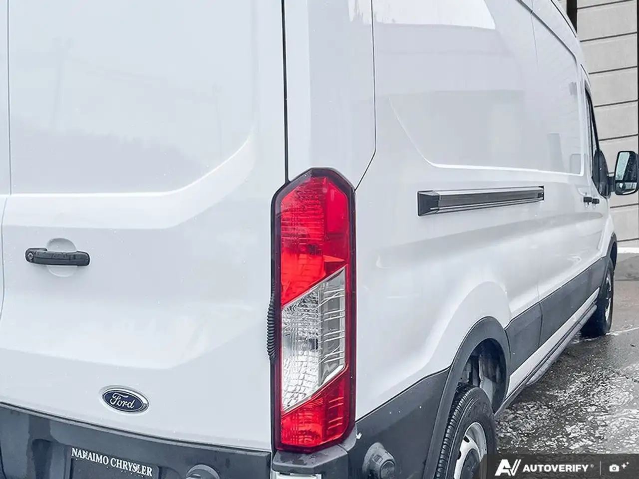 Ford Transit Cargo Van снимка Ford Transit Cargo Van
