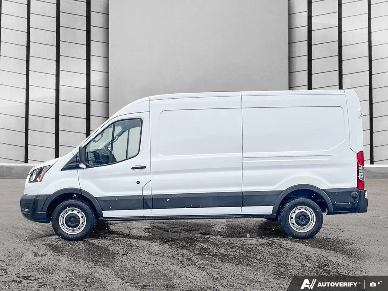 Ford Transit Cargo Van снимка Ford Transit Cargo Van