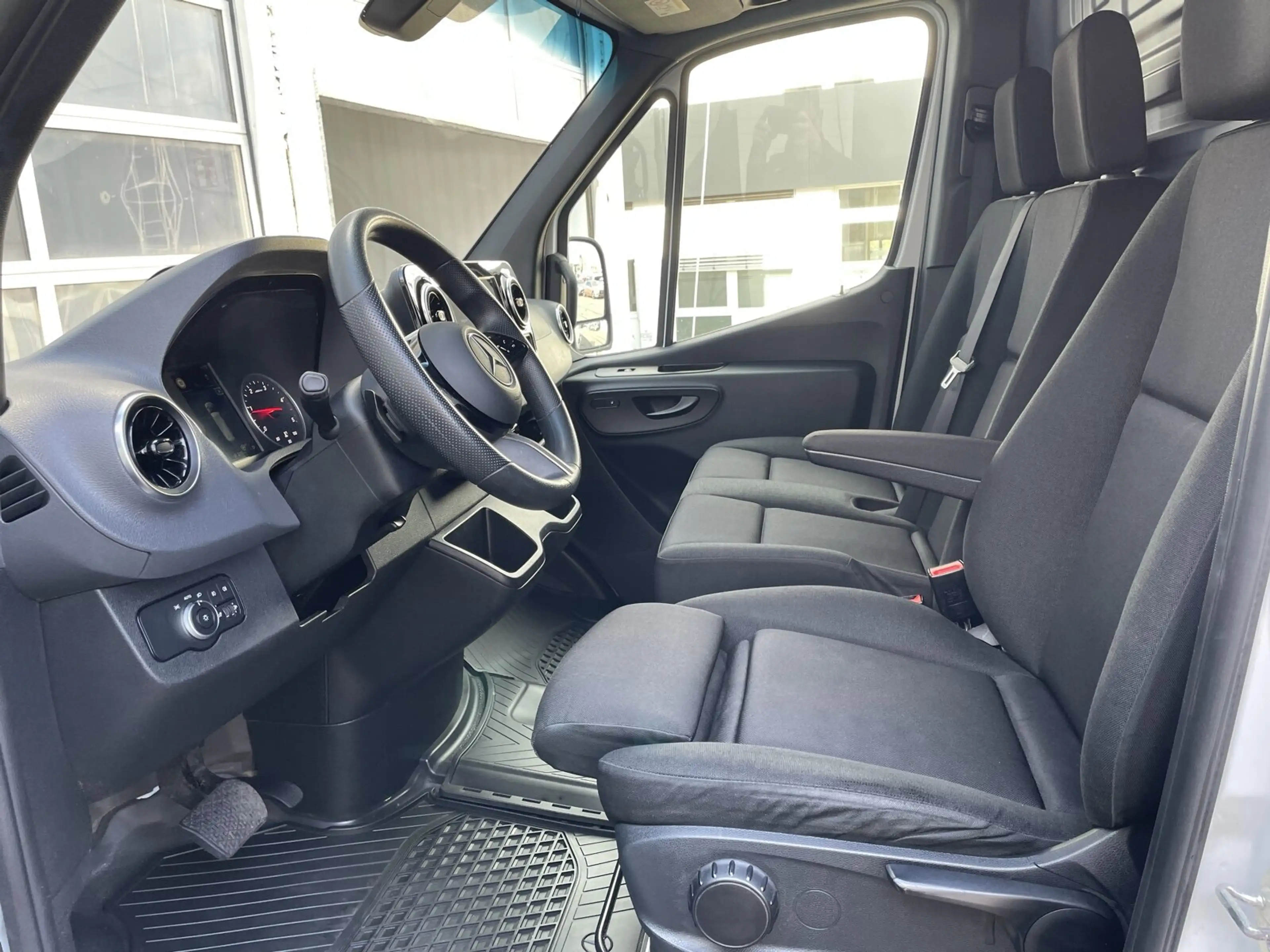 Mercedes-Benz Sprinter Sprinter 317 CDI Hochdach +Pro+Basic+Navi+Autom. — photo 11