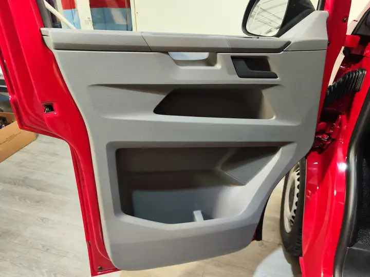 Volkswagen Transporter 2021, foto 12