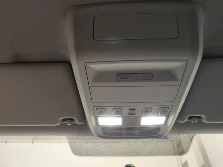 Volkswagen Transporter 2021, foto 21