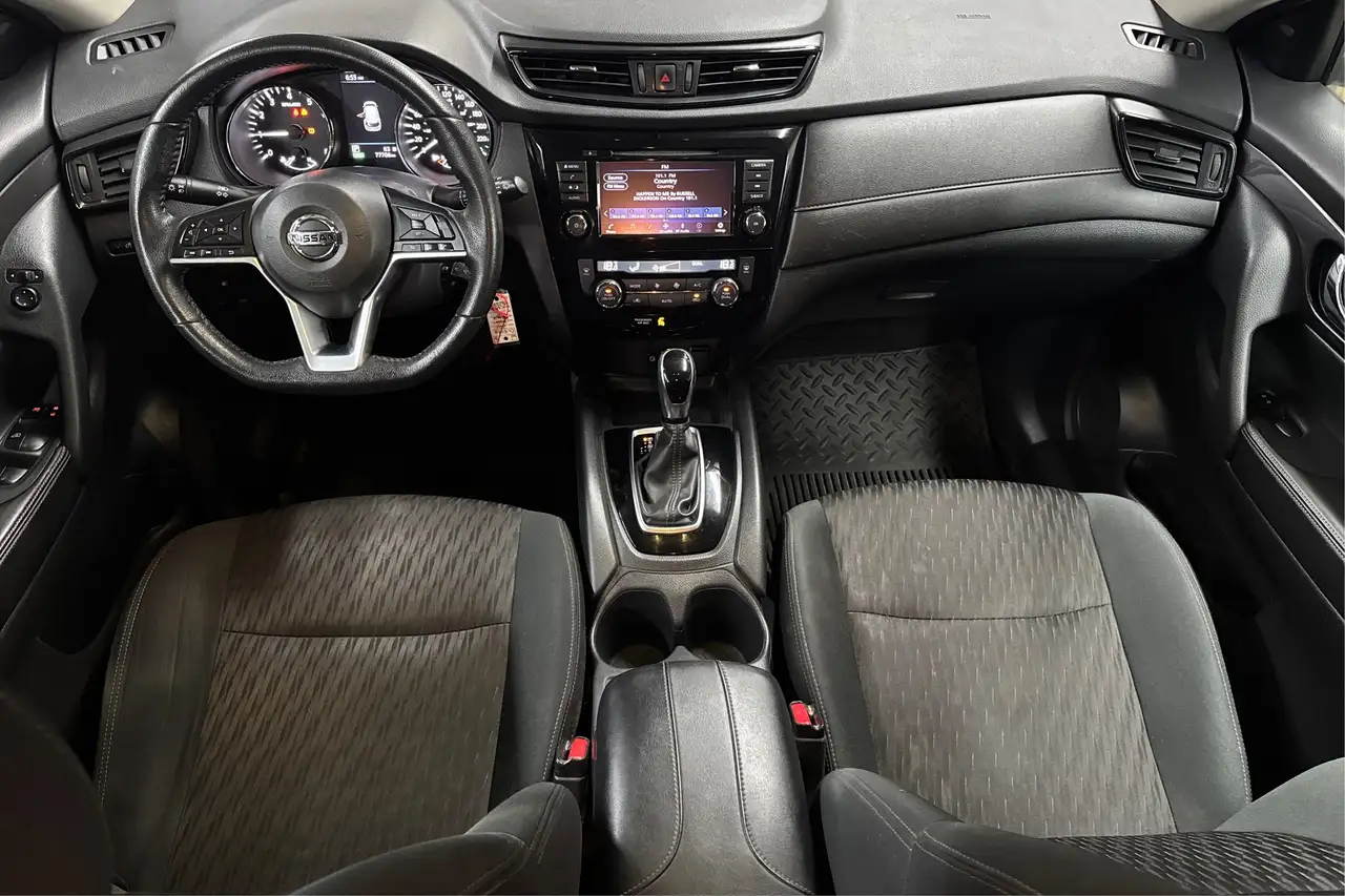 Nissan Rogue снимка Nissan Rogue