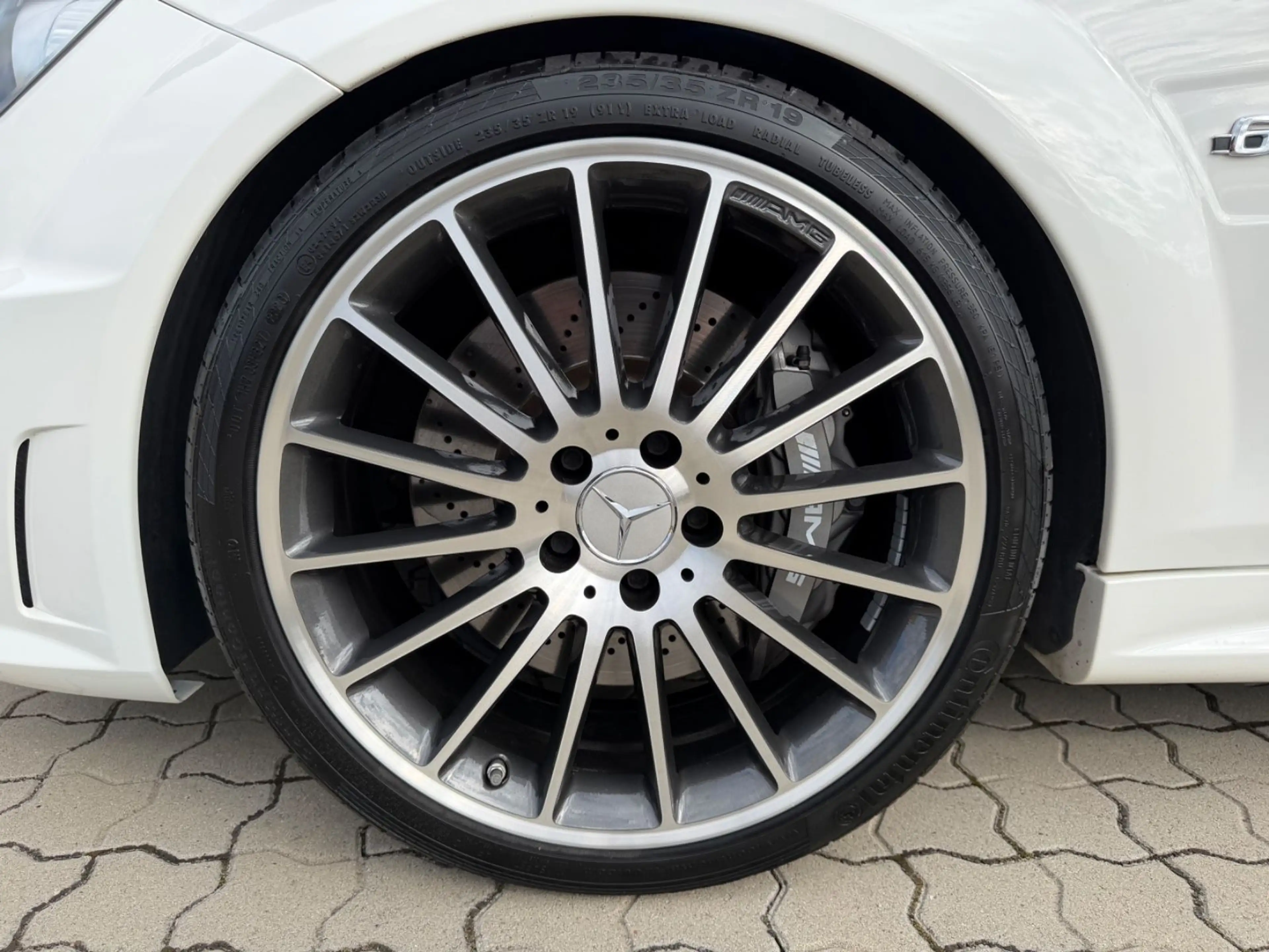 Mercedes-Benz C 63 AMG T-Modell !2 Hand, Premium, Service neu! — photo 4