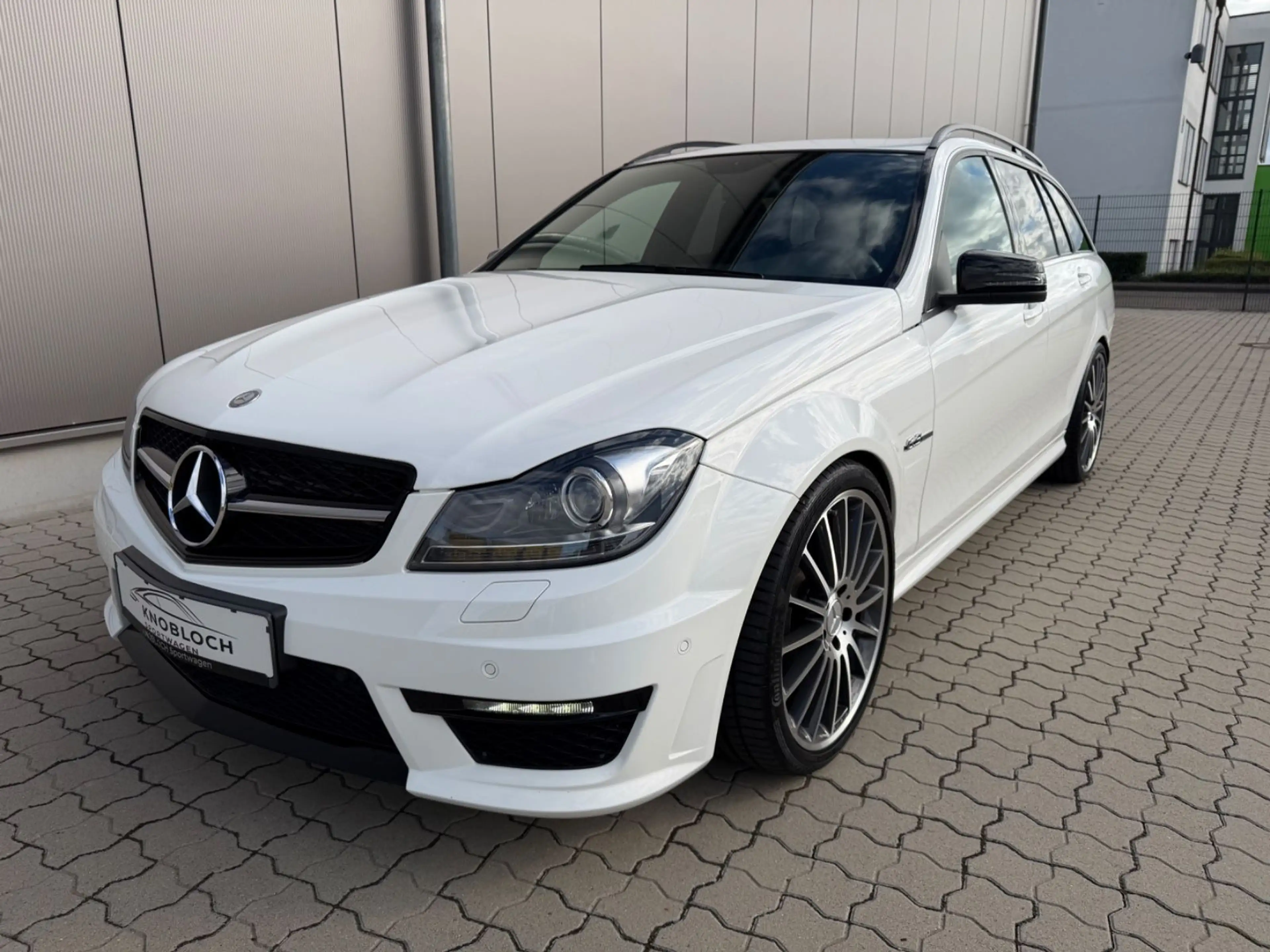 Mercedes-Benz C 63 AMG T-Modell !2 Hand, Premium, Service neu!