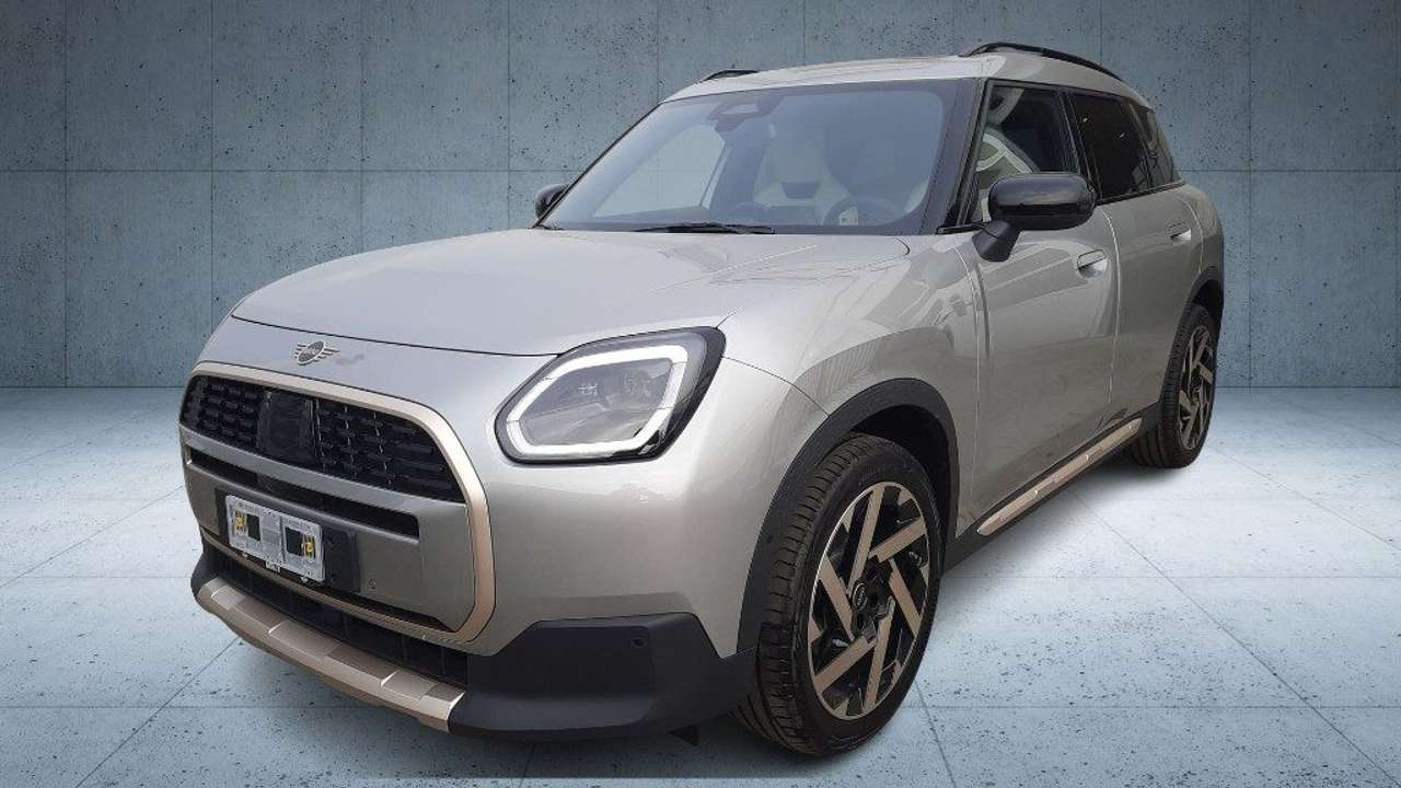 MINI Countryman C Favoured Pack M