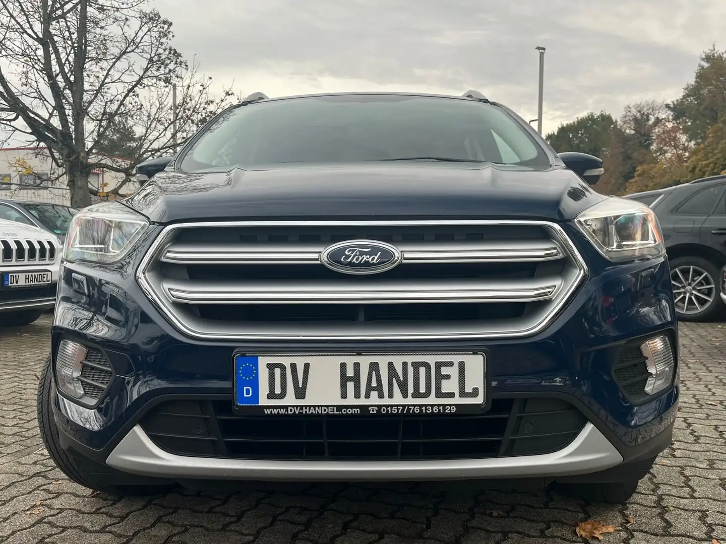 Ford Kuga Cool & Connect Blau - 2