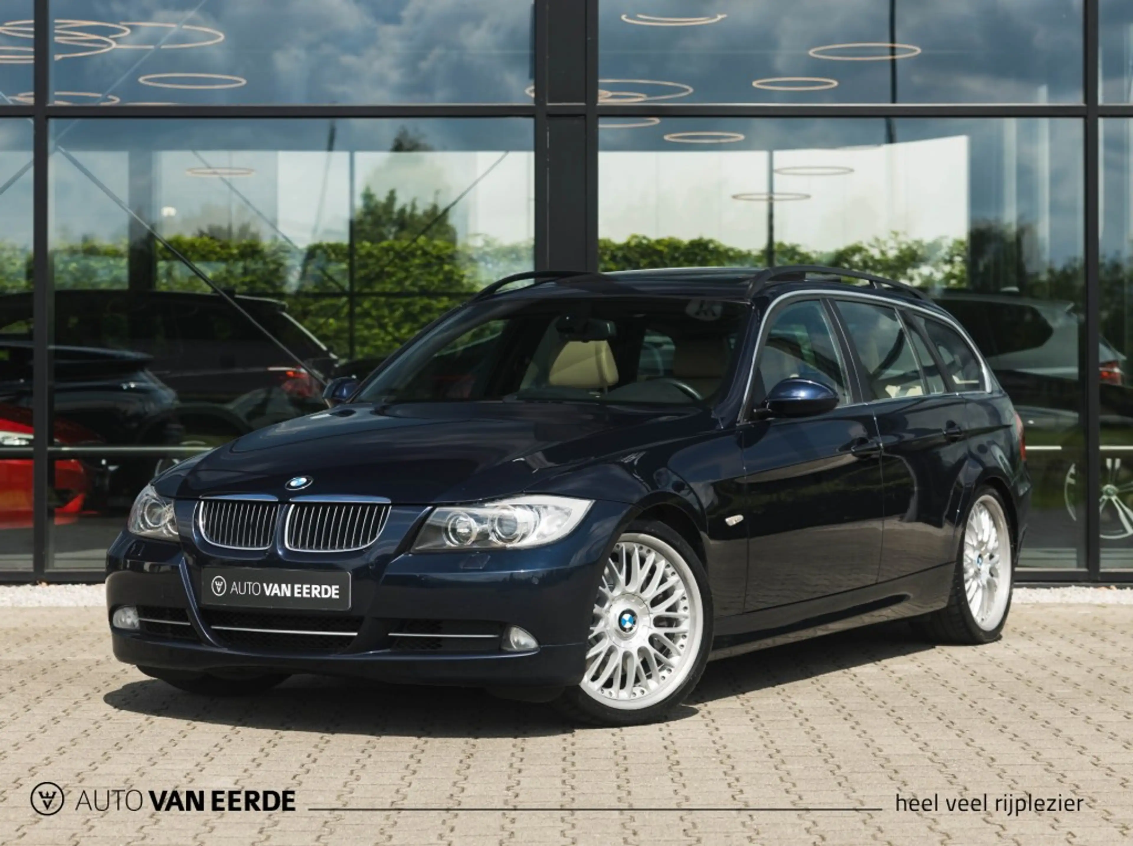 BMW 335 335i Touring Aut â Pano, Sportst. TOP