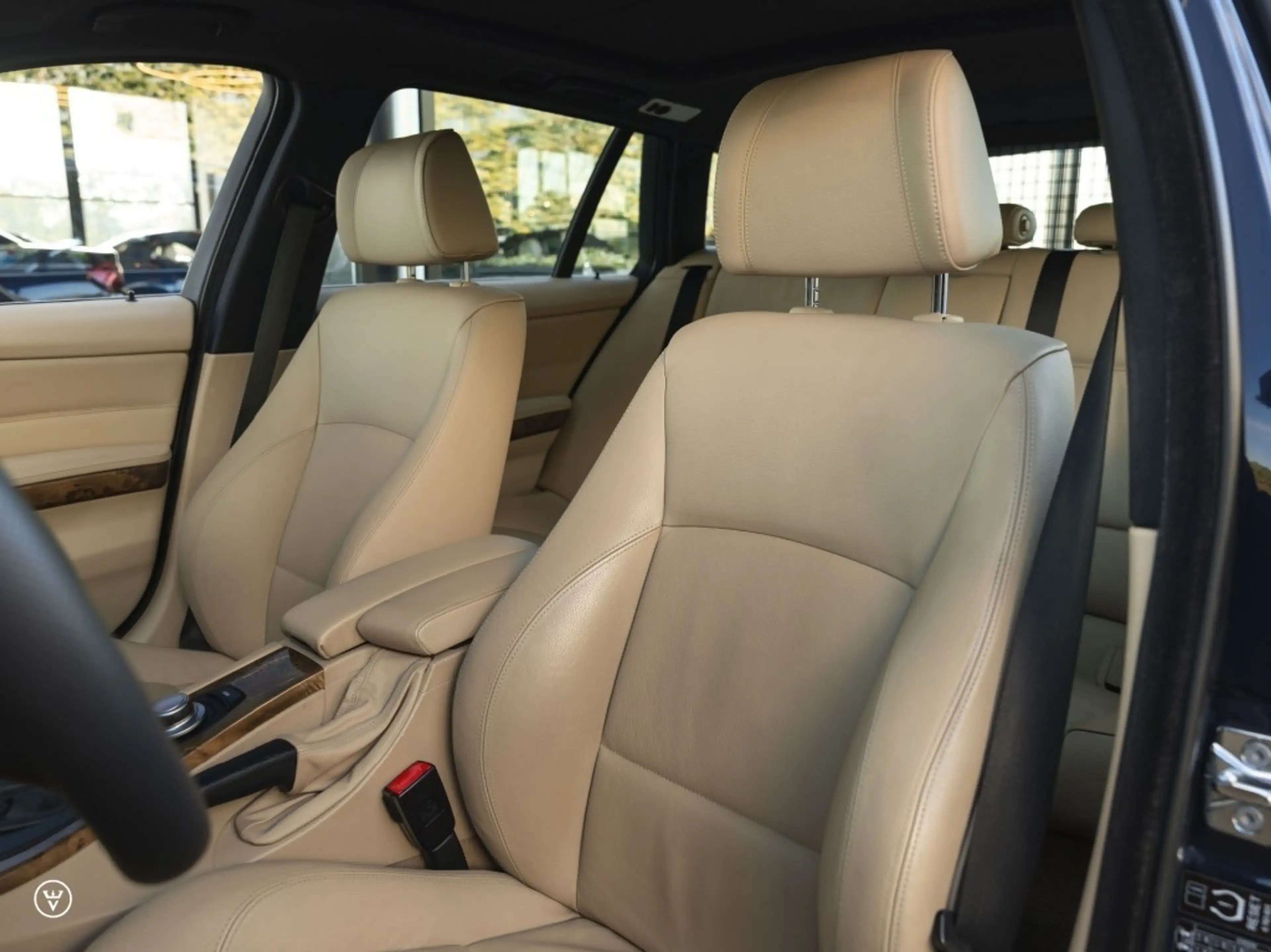 BMW 335 335i Touring Aut â Pano, Sportst. TOP — photo 9