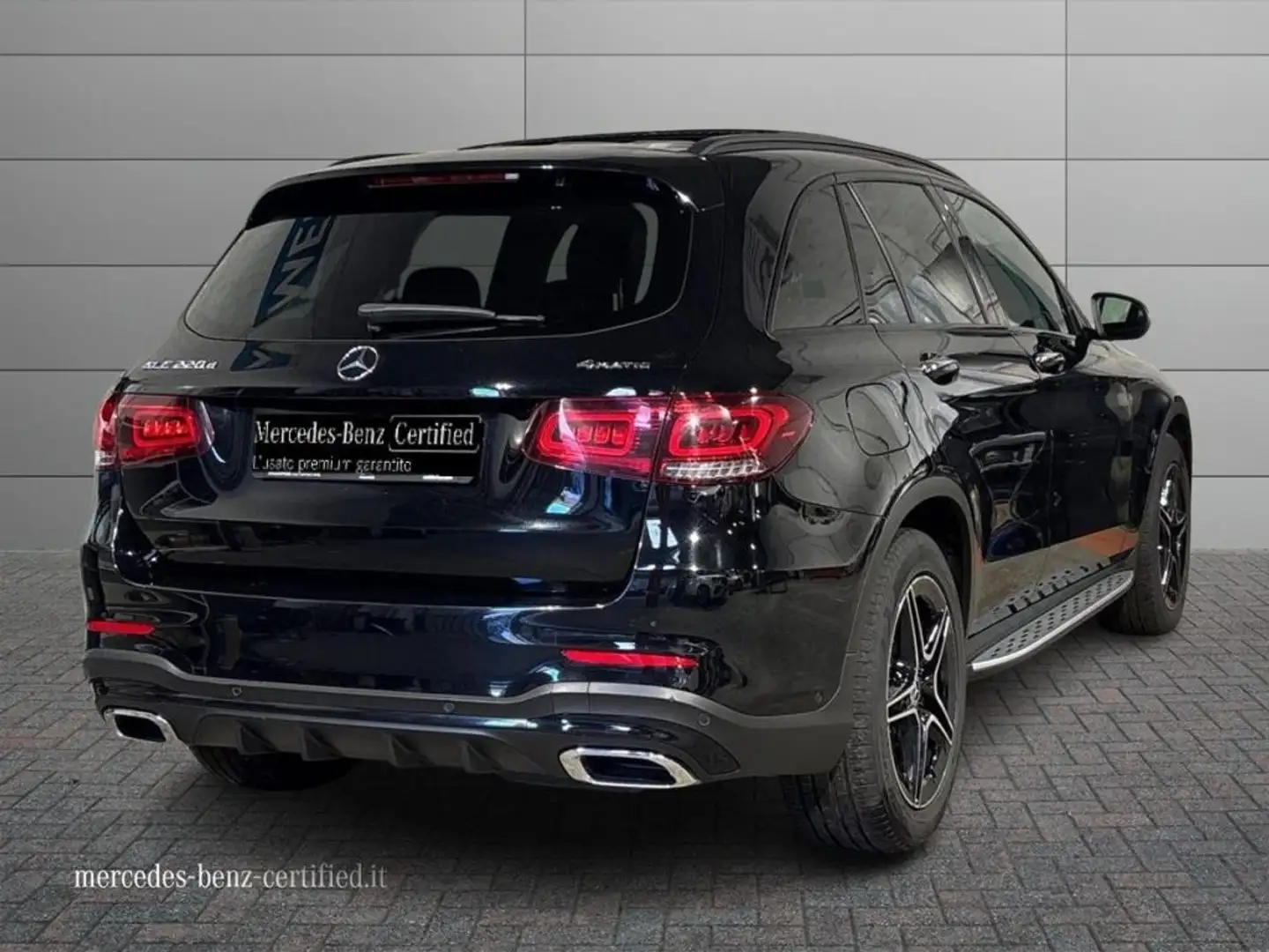 Mercedes-Benz GLC 220 d 4Matic Premium Schwarz - 2