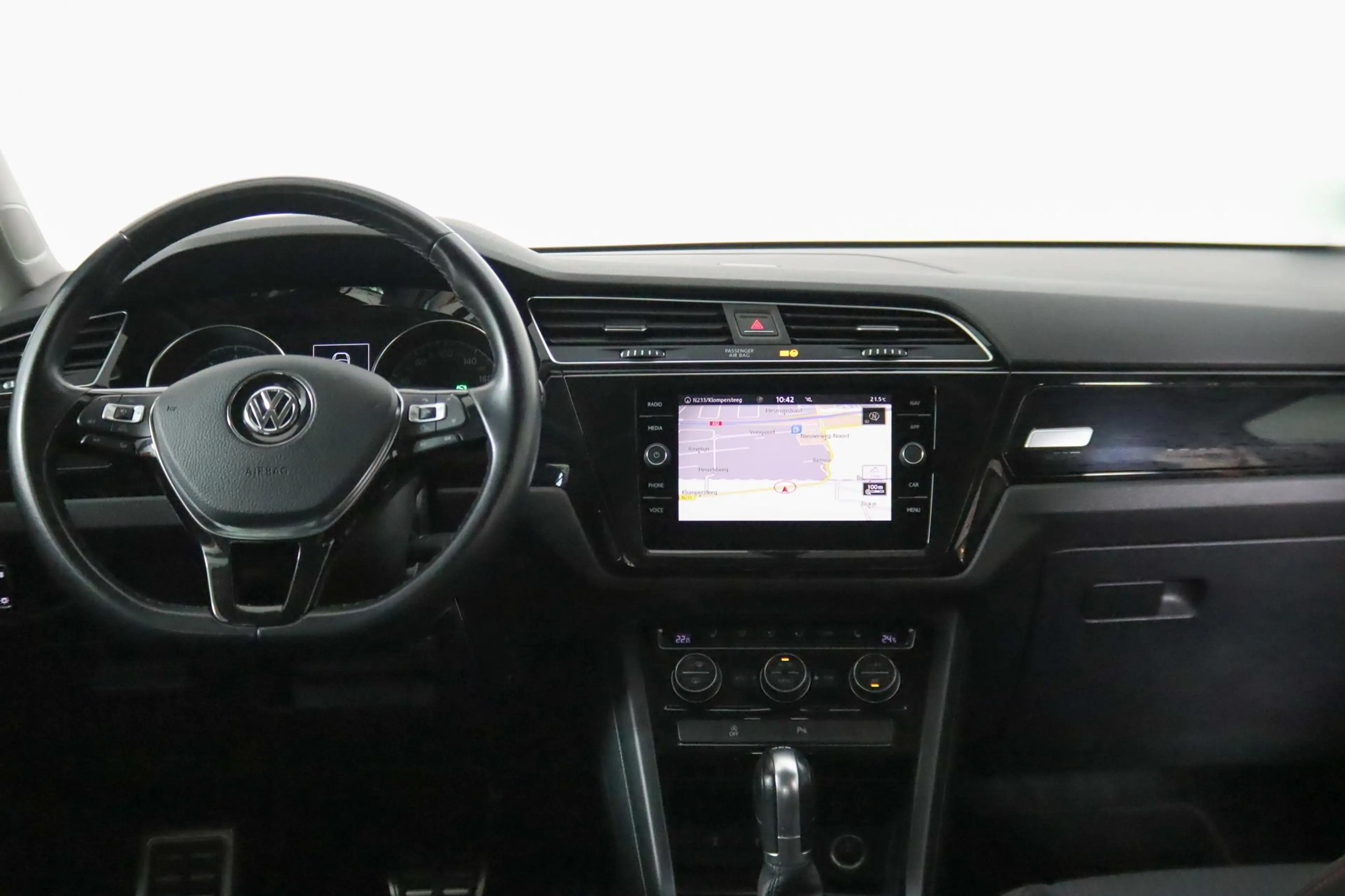 Volkswagen Touran 1.4 TSI Connected Series 7-Persoons Navigatie, ACC — photo 3