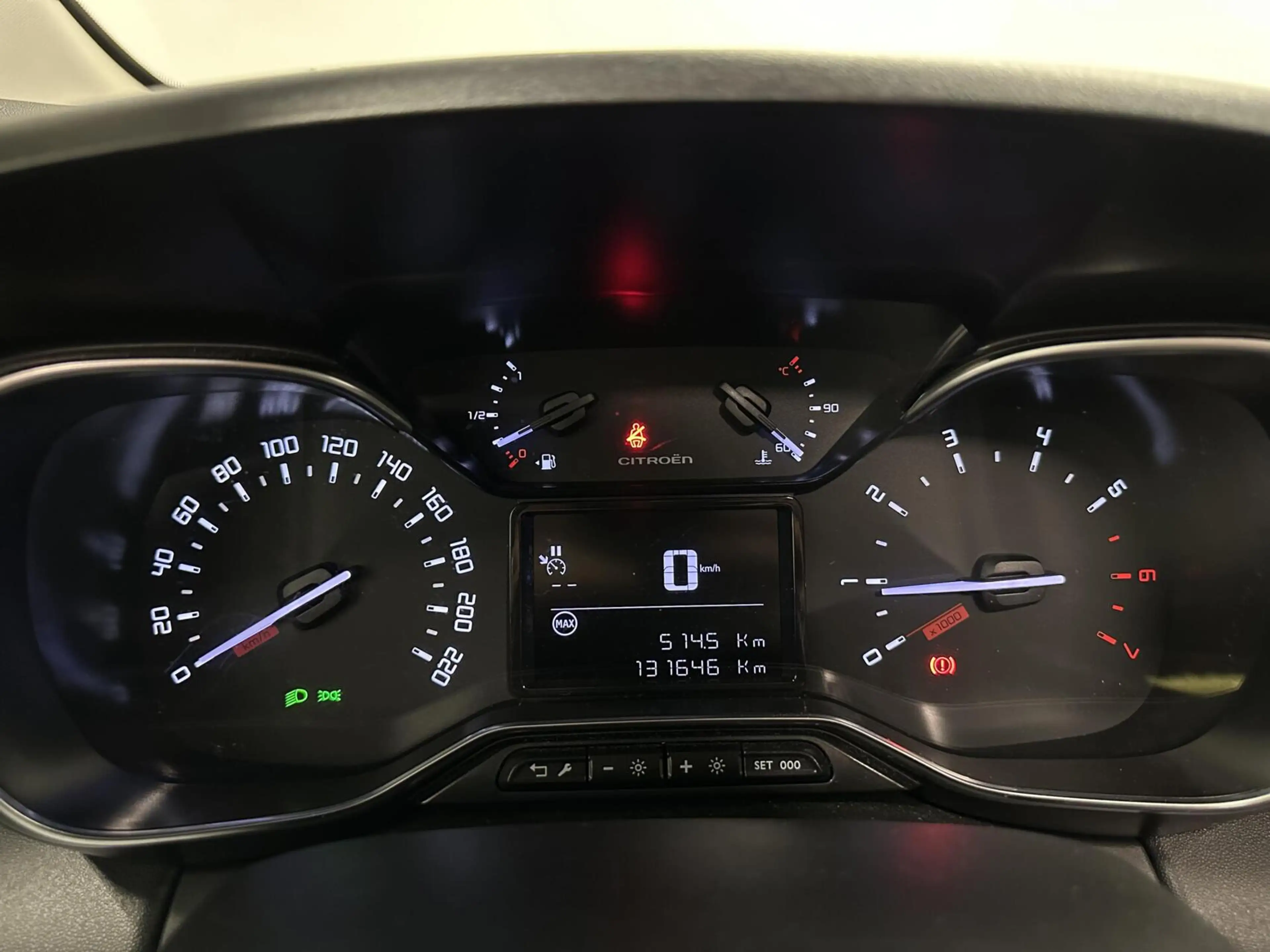 Citroen C3 Aircross 1.2 PureTech S&S Business PANO NAVI TREKHAAK CRUIS — photo 28