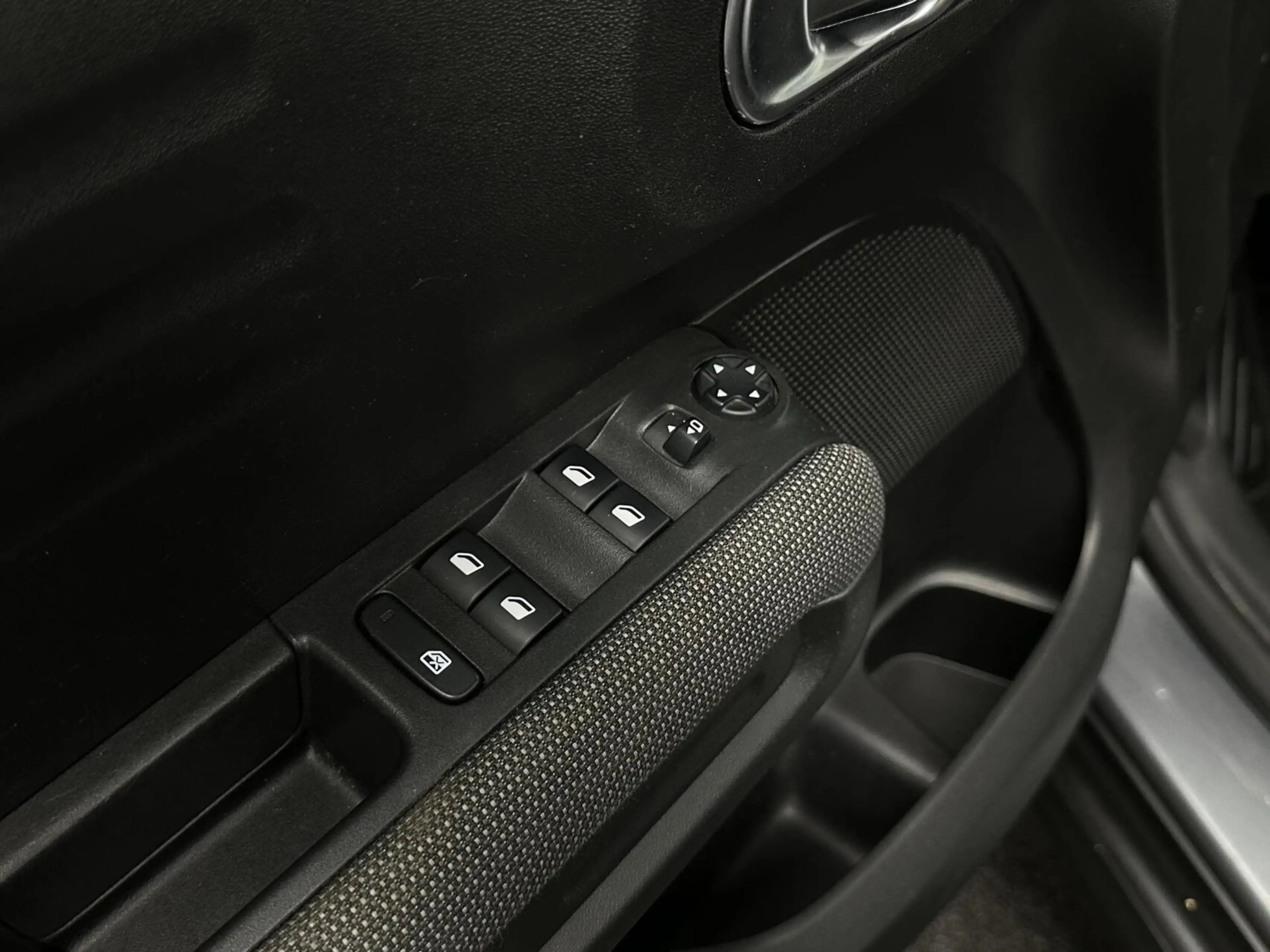Citroen C3 Aircross 1.2 PureTech S&S Business PANO NAVI TREKHAAK CRUIS — photo 18