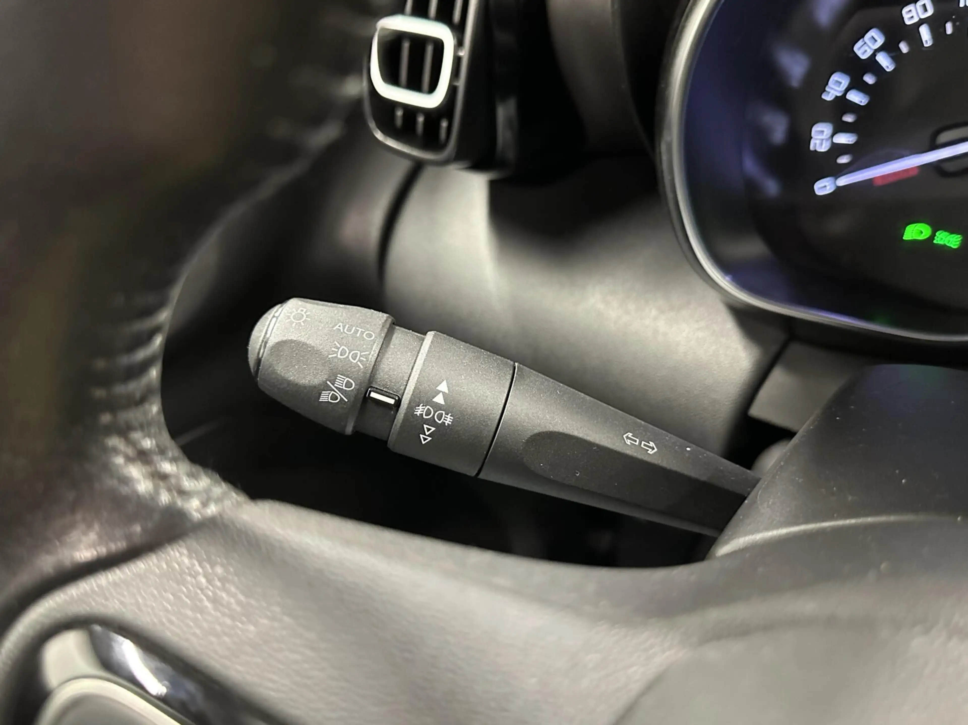 Citroen C3 Aircross 1.2 PureTech S&S Business PANO NAVI TREKHAAK CRUIS — photo 23