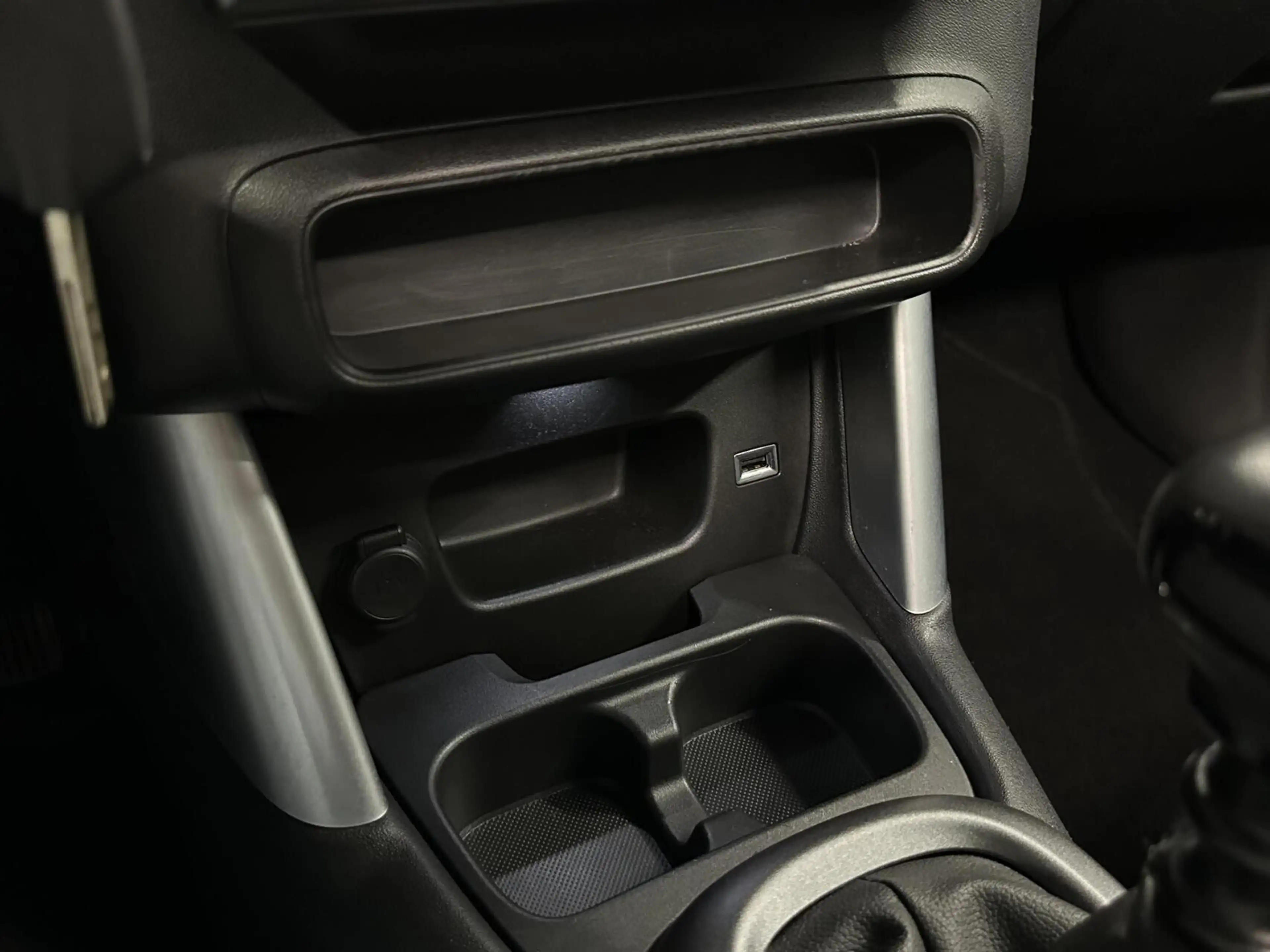 Citroen C3 Aircross 1.2 PureTech S&S Business PANO NAVI TREKHAAK CRUIS — photo 43