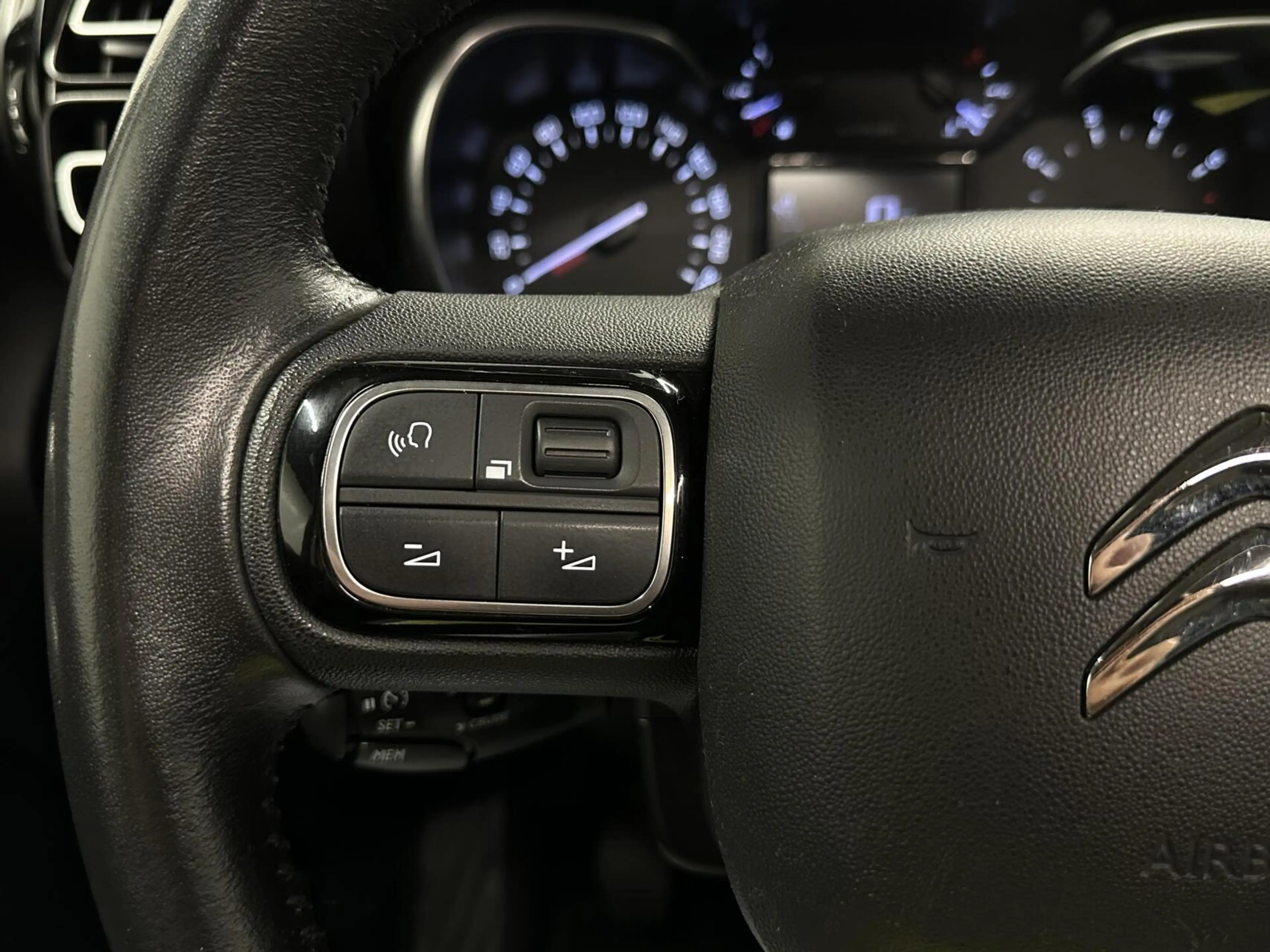 Citroen C3 Aircross 1.2 PureTech S&S Business PANO NAVI TREKHAAK CRUIS — photo 26