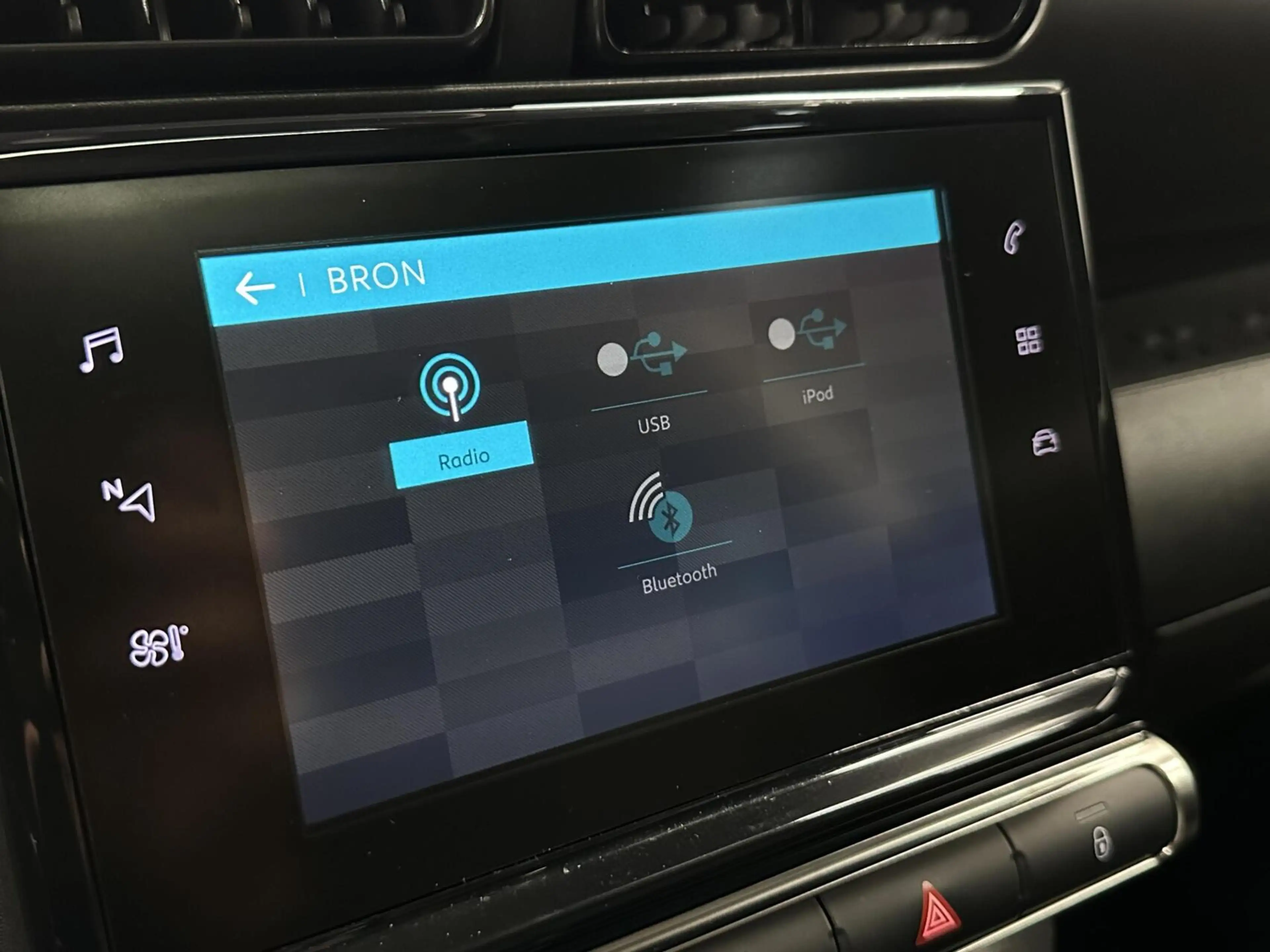 Citroen C3 Aircross 1.2 PureTech S&S Business PANO NAVI TREKHAAK CRUIS — photo 39