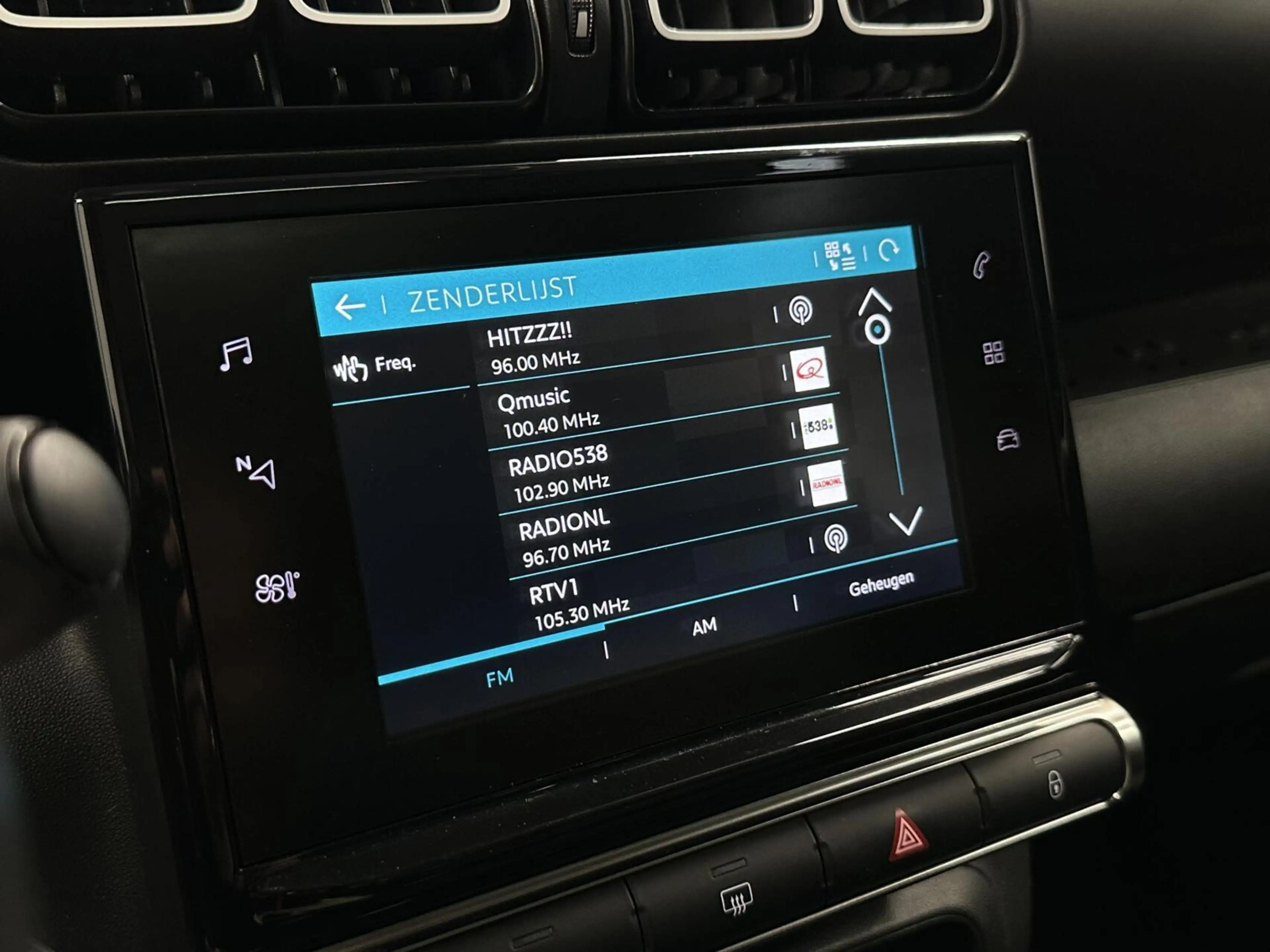 Citroen C3 Aircross 1.2 PureTech S&S Business PANO NAVI TREKHAAK CRUIS — photo 38