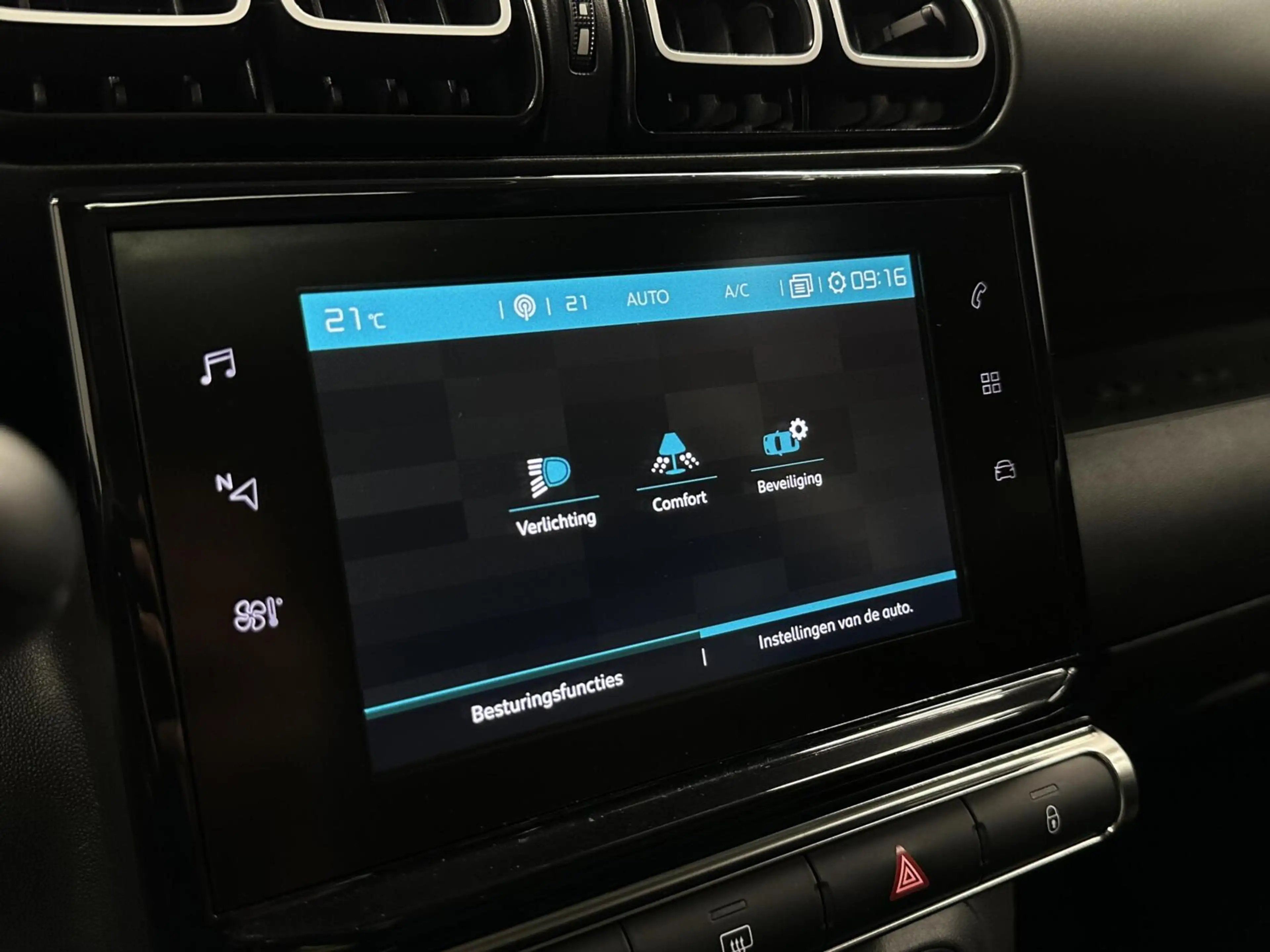Citroen C3 Aircross 1.2 PureTech S&S Business PANO NAVI TREKHAAK CRUIS — photo 40