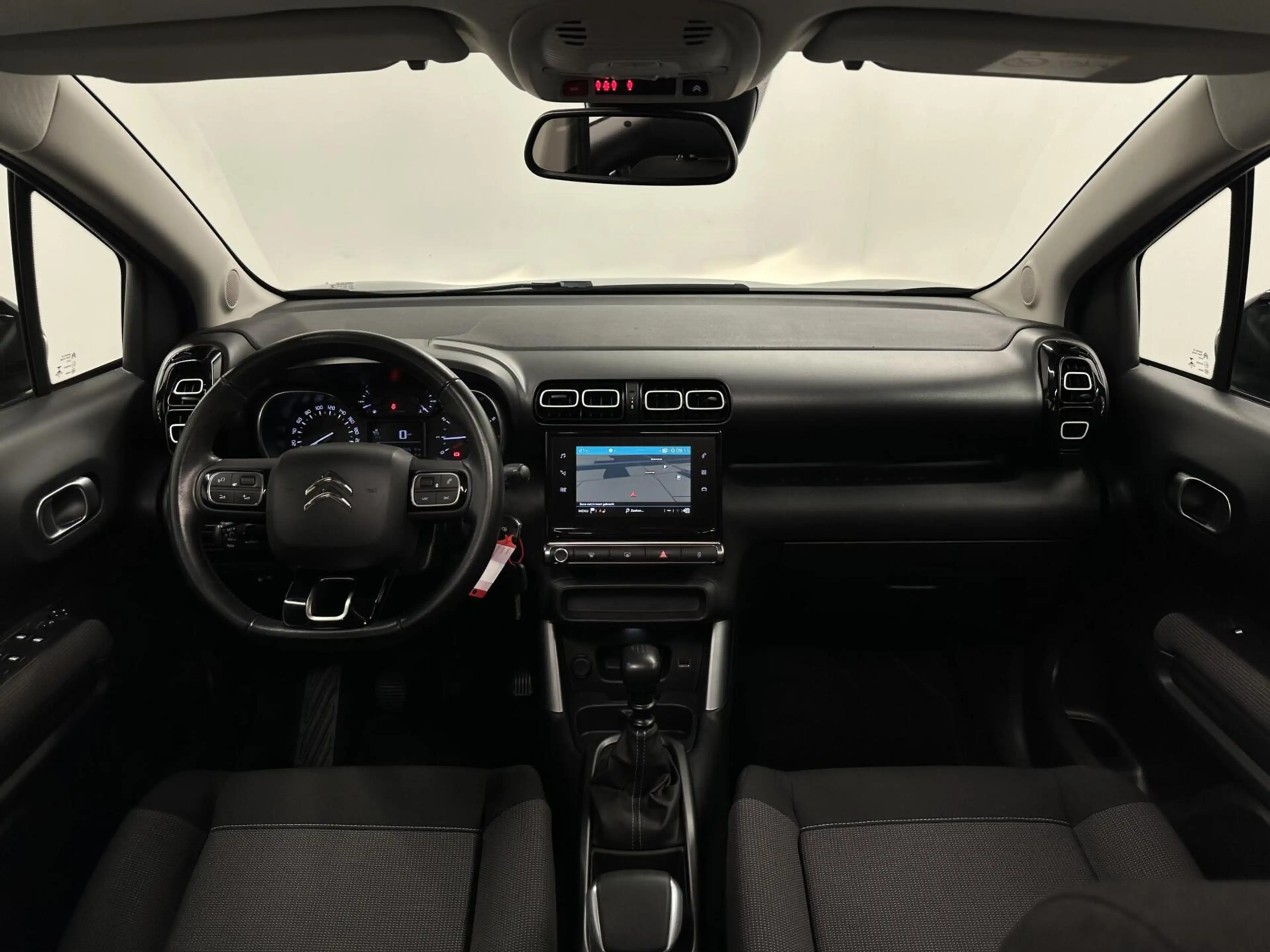 Citroen C3 Aircross 1.2 PureTech S&S Business PANO NAVI TREKHAAK CRUIS — photo 2