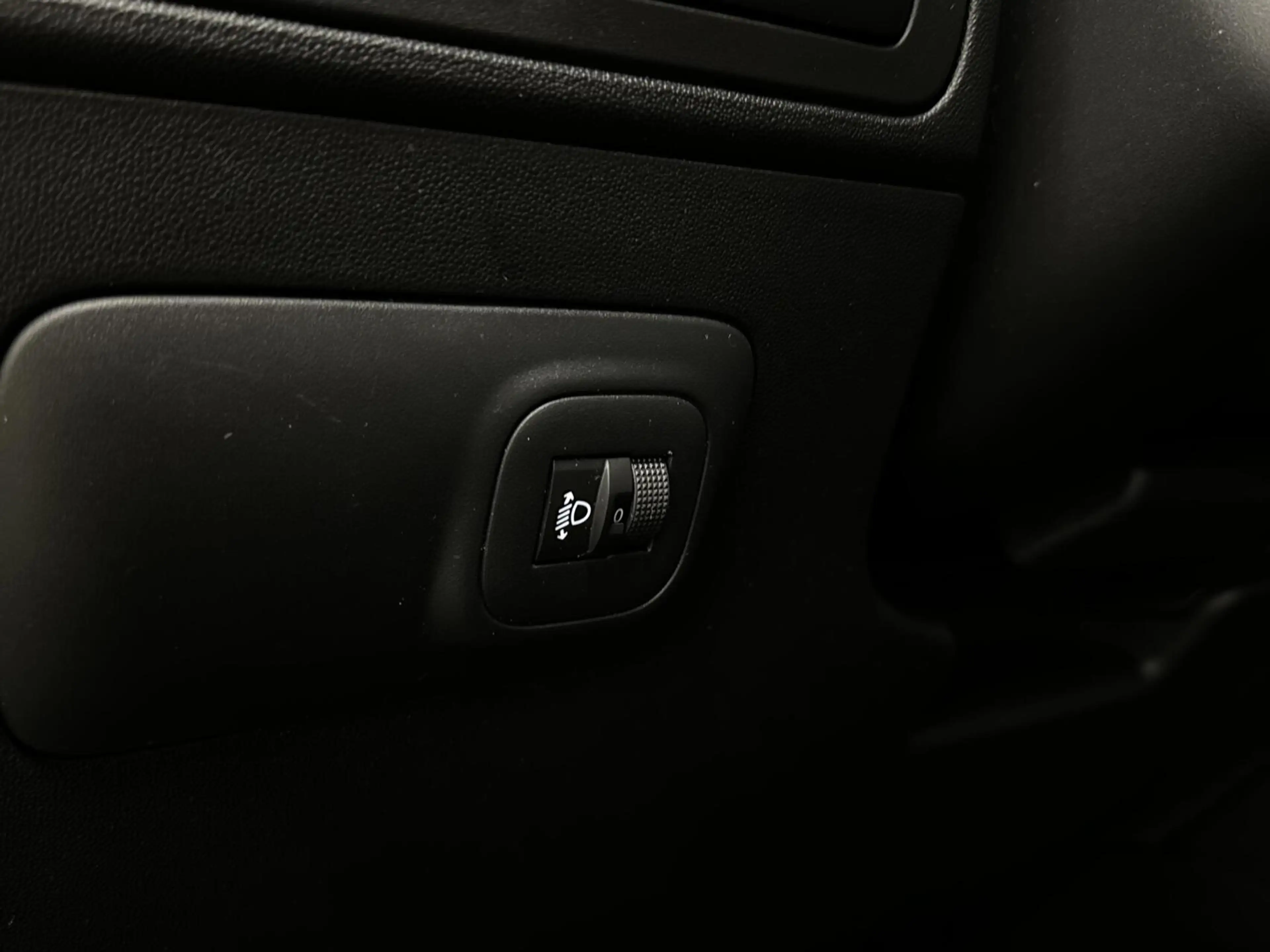 Citroen C3 Aircross 1.2 PureTech S&S Business PANO NAVI TREKHAAK CRUIS — photo 20