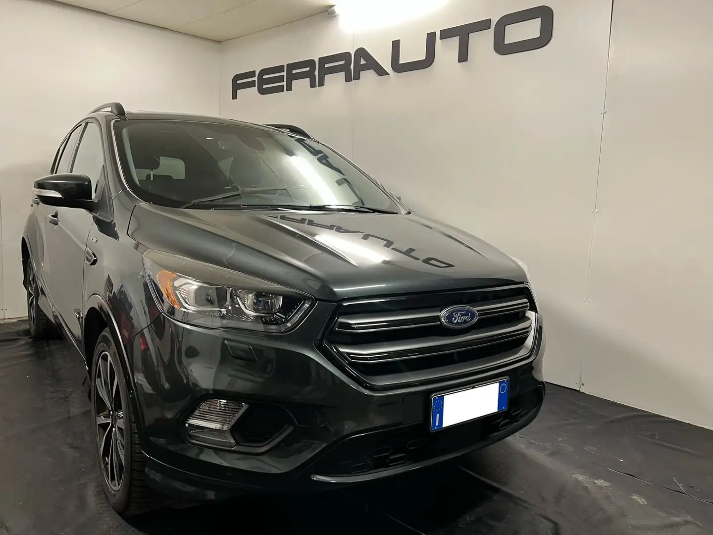 Ford Kuga Kuga 2.0 tdci ST-Line s SONY- PELLE - TETTO - 19 Gris - 2