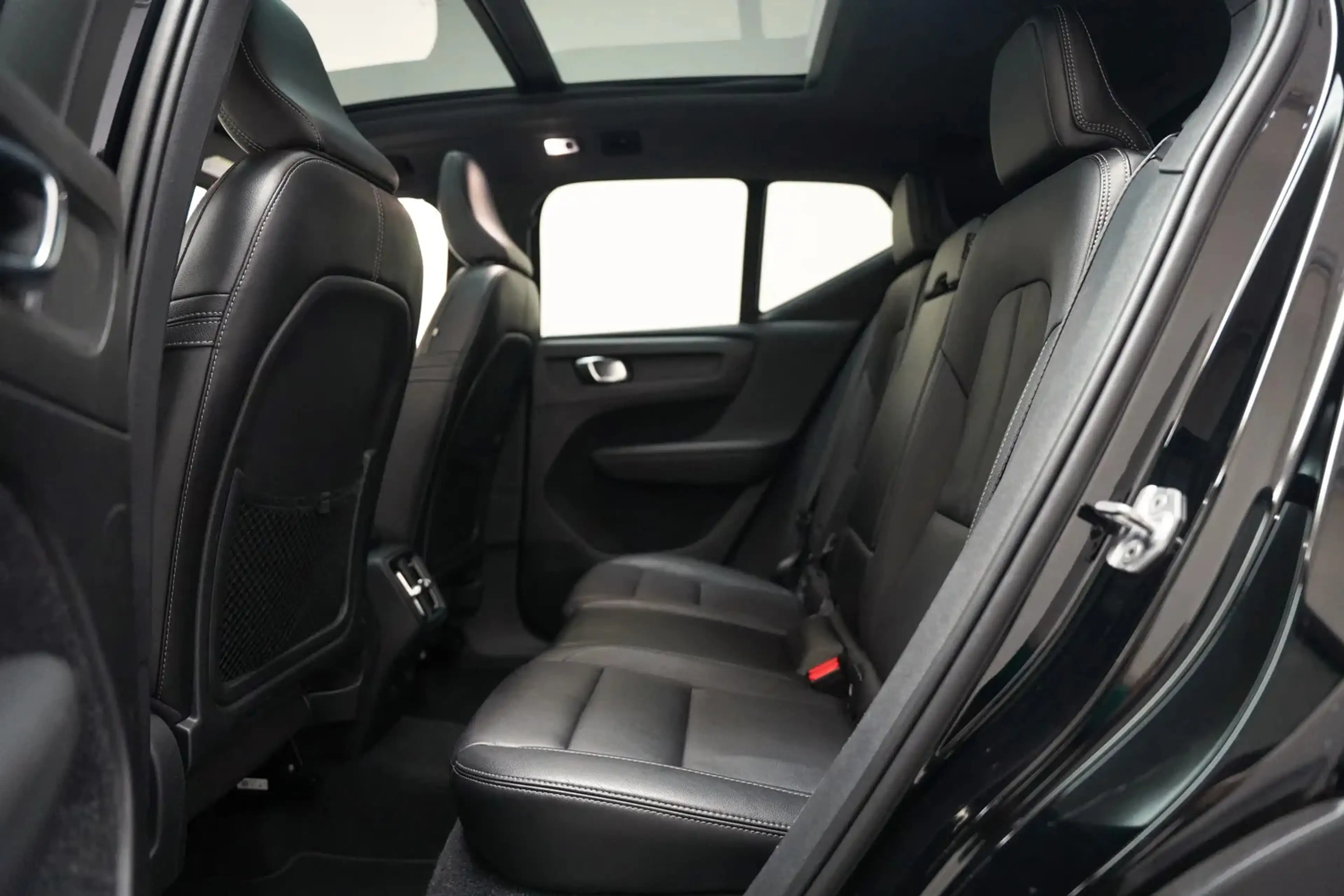 Volvo XC40 2.0 T4 190pk R-Design Aut. [ Panorama Trekhaak Led — photo 14