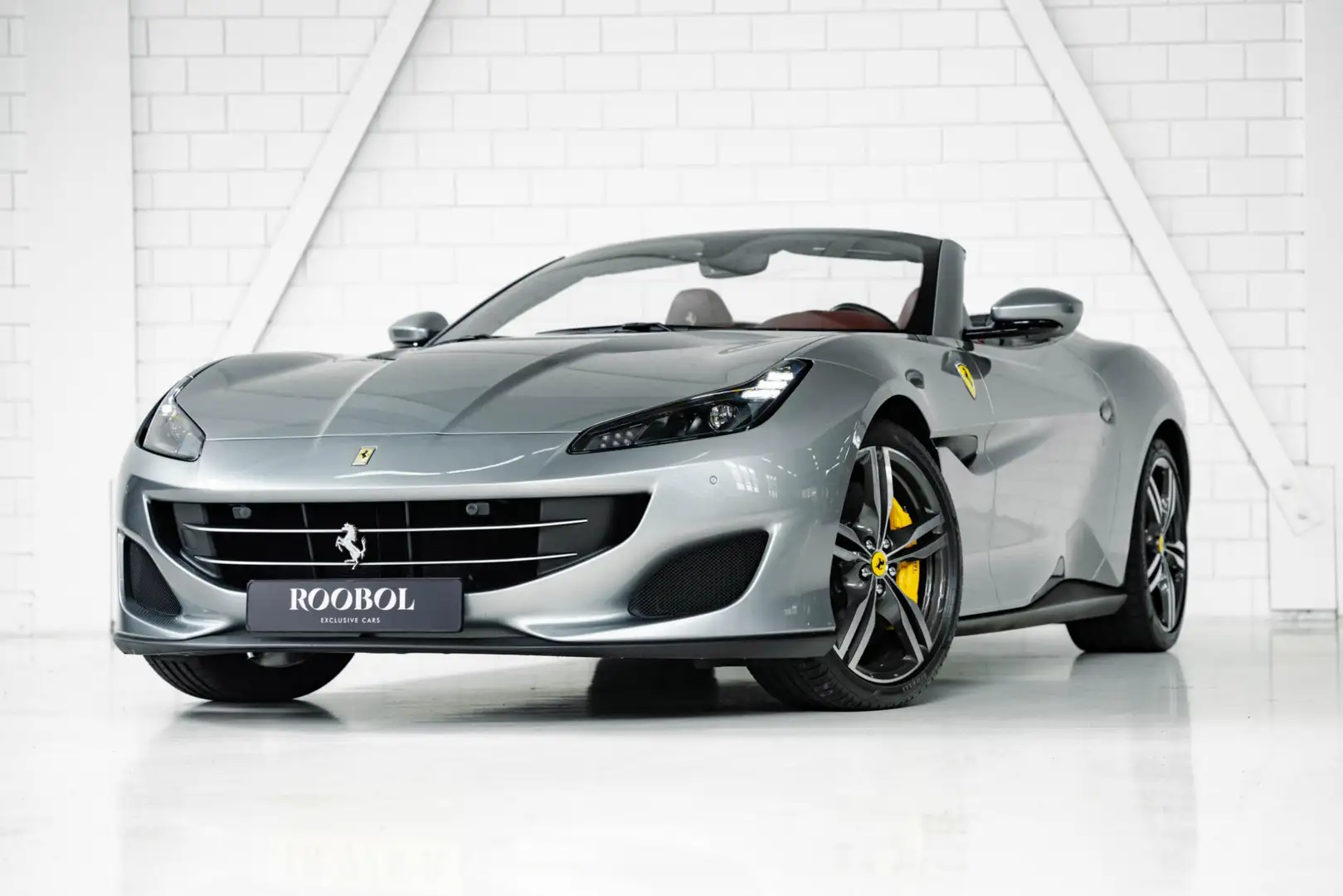 Ferrari Portofino V8 HELE | Passenger Display | Sport Exhaust | Appl Grijs - 1