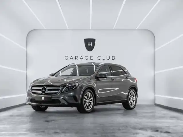 Mercedes-Benz GLA 220 220CDI Urban 4Matic 7G-DCT