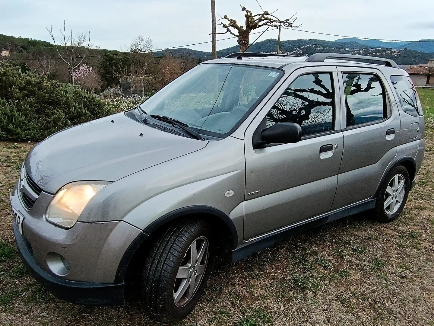 Suzuki Ignis 1.5 4WD srebrna - 2