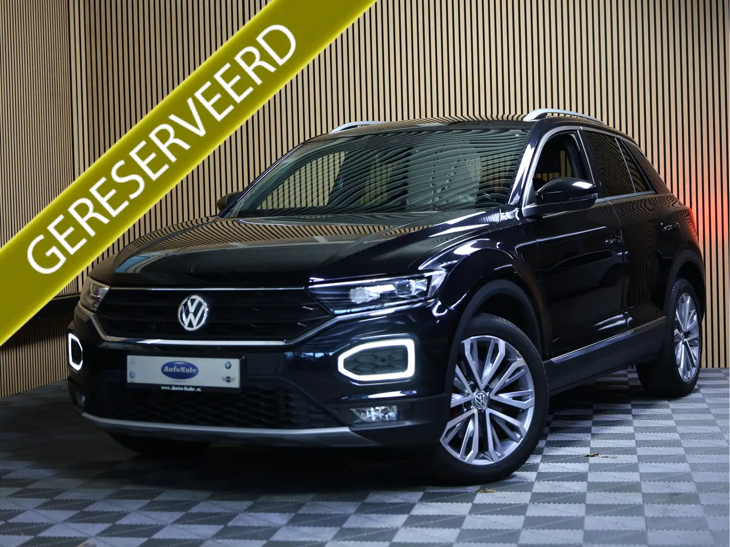Volkswagen T-Roc 1.5 TSI Sport DSG VIRTUAL ACC CARPLAY DAB SFEER CA Schwarz - 1