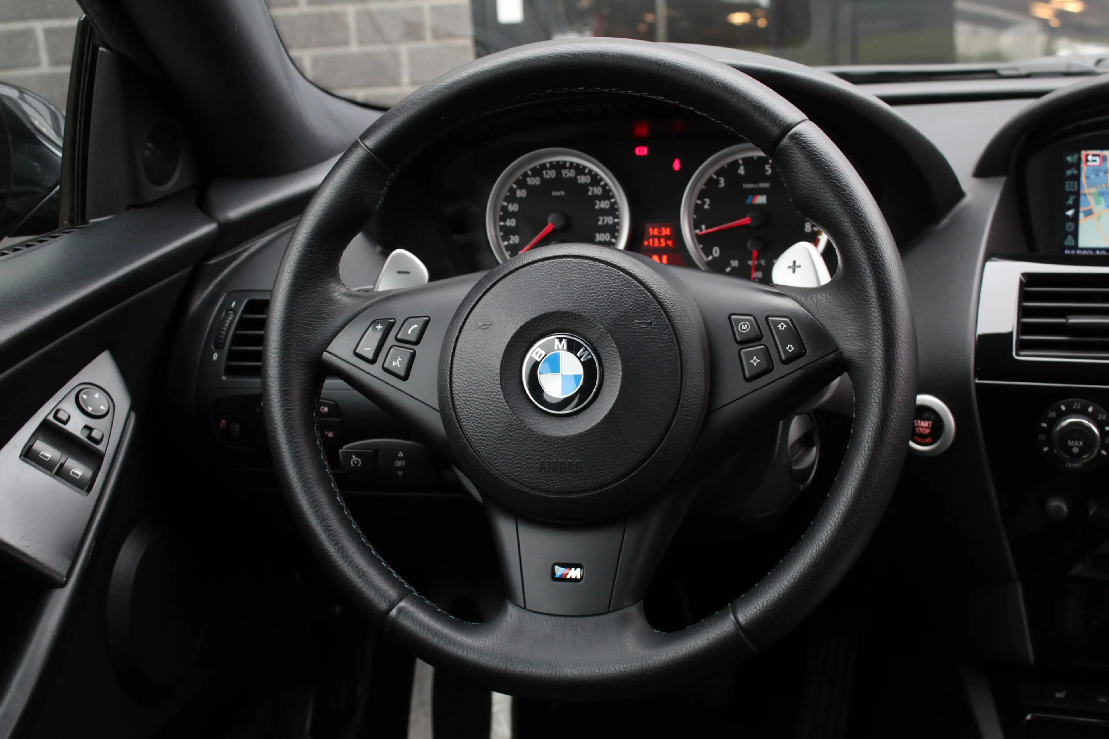 BMW M6 6-serie 5.0 V10 / SMG / Carbon / Keyless / N.A.P. — photo 12