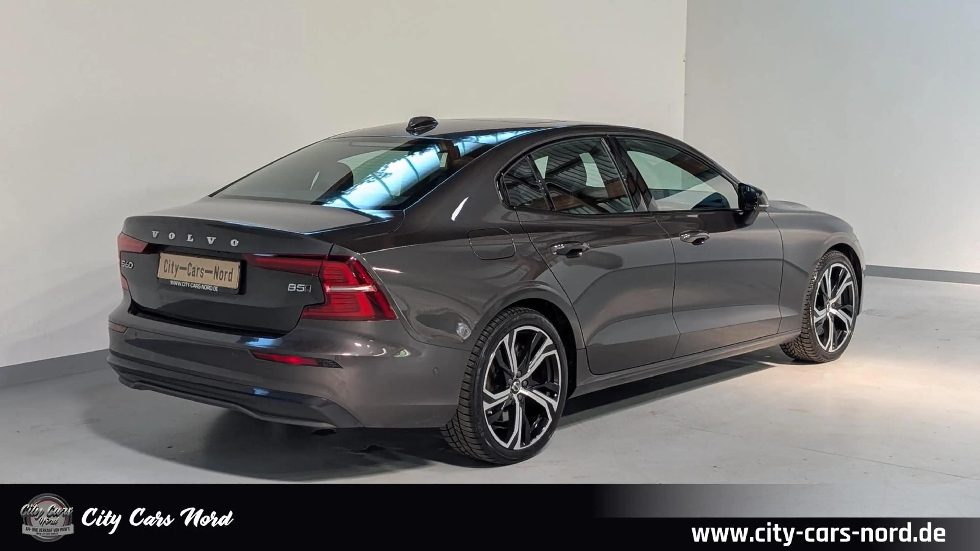 Volvo S60 Ultimate Dark AWD 360°+HEAD.UP+LED+AHK — photo 6