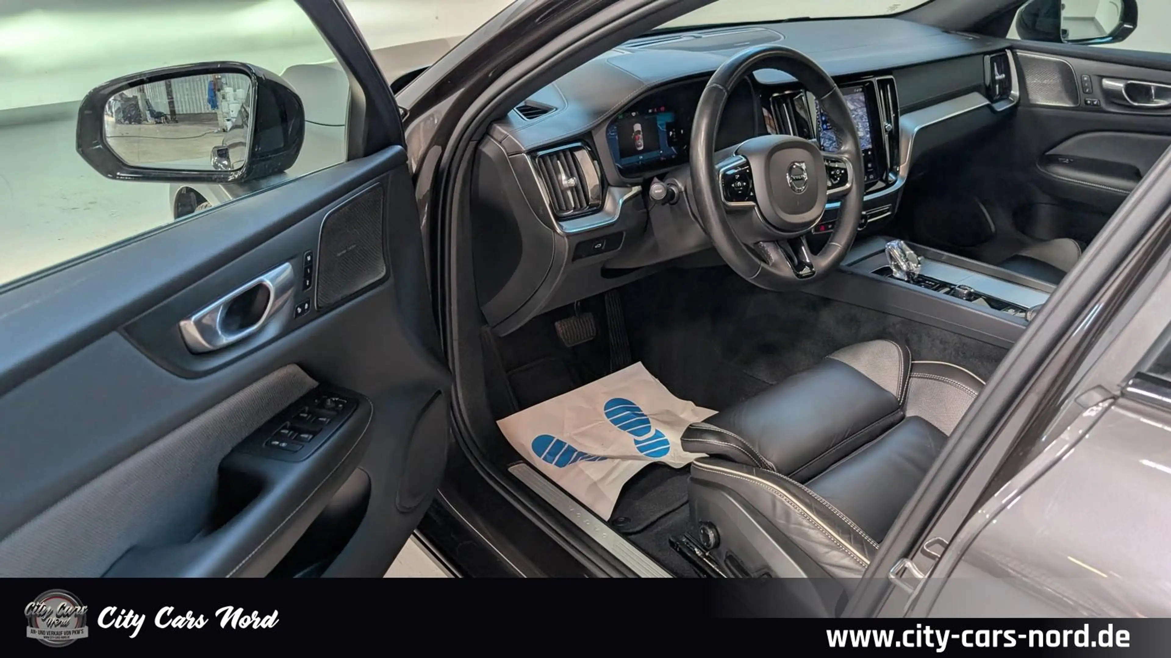 Volvo S60 Ultimate Dark AWD 360°+HEAD.UP+LED+AHK — photo 15