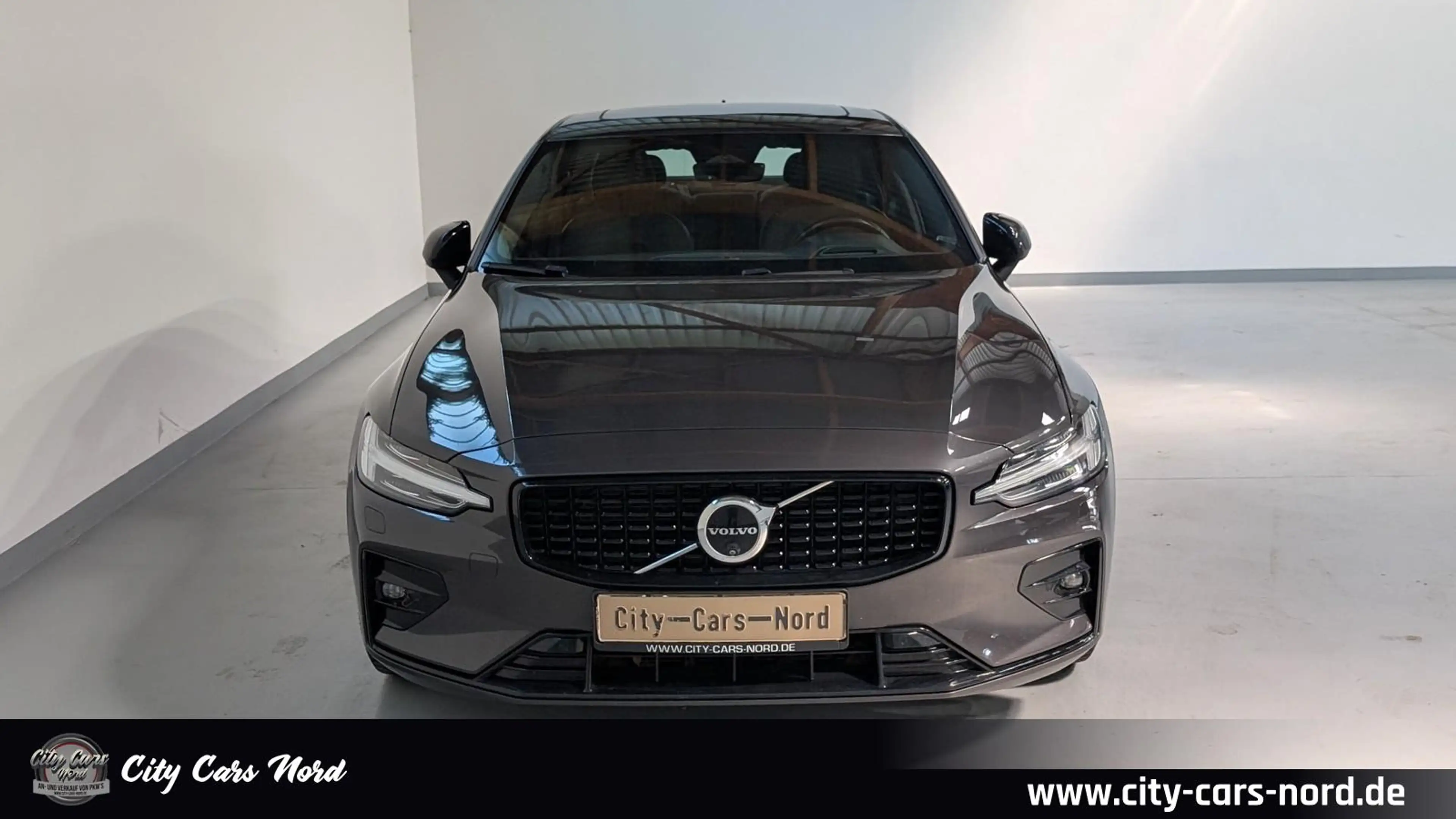 Volvo S60 Ultimate Dark AWD 360°+HEAD.UP+LED+AHK — photo 2
