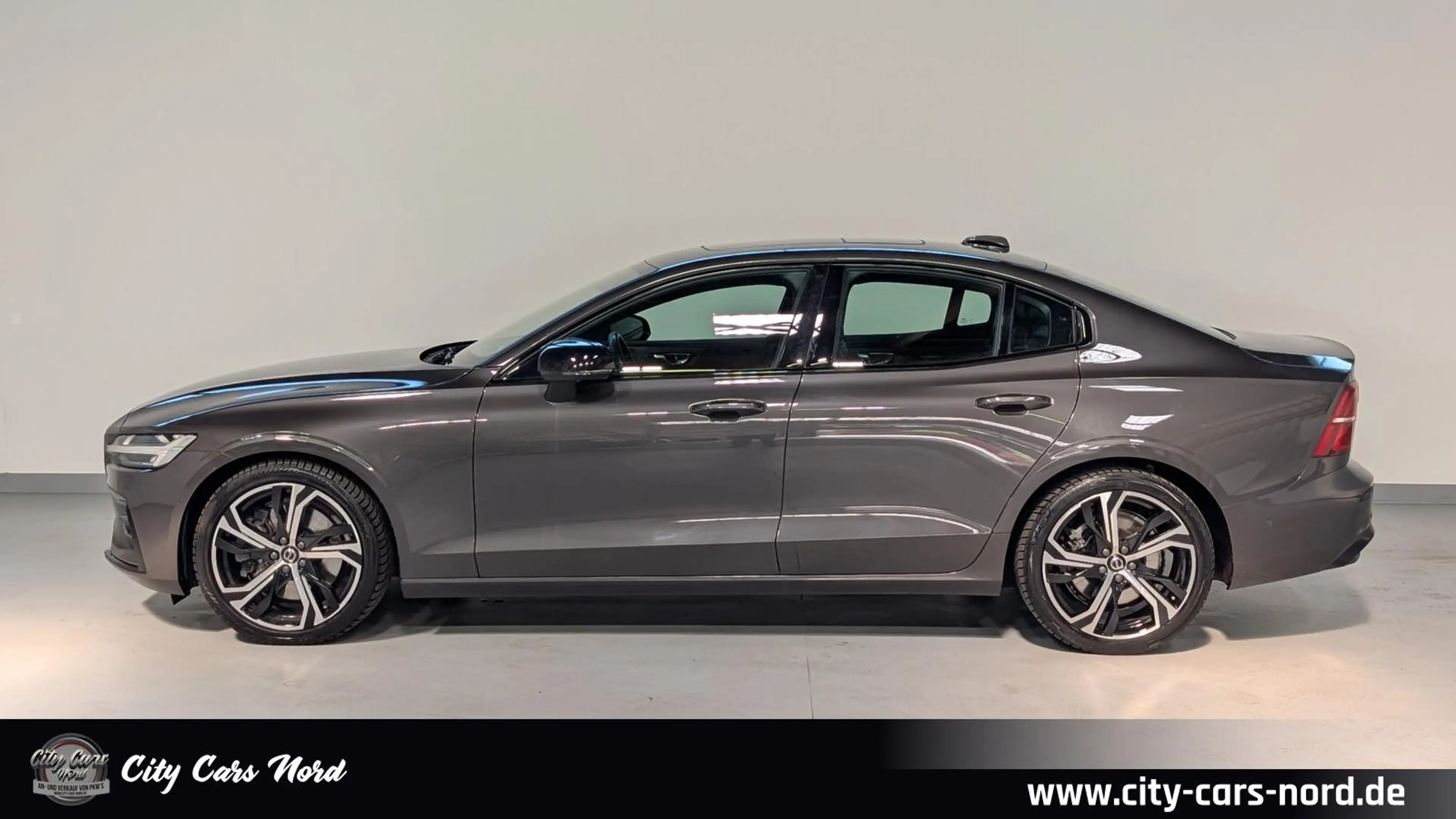 Volvo S60 Ultimate Dark AWD 360°+HEAD.UP+LED+AHK — photo 3