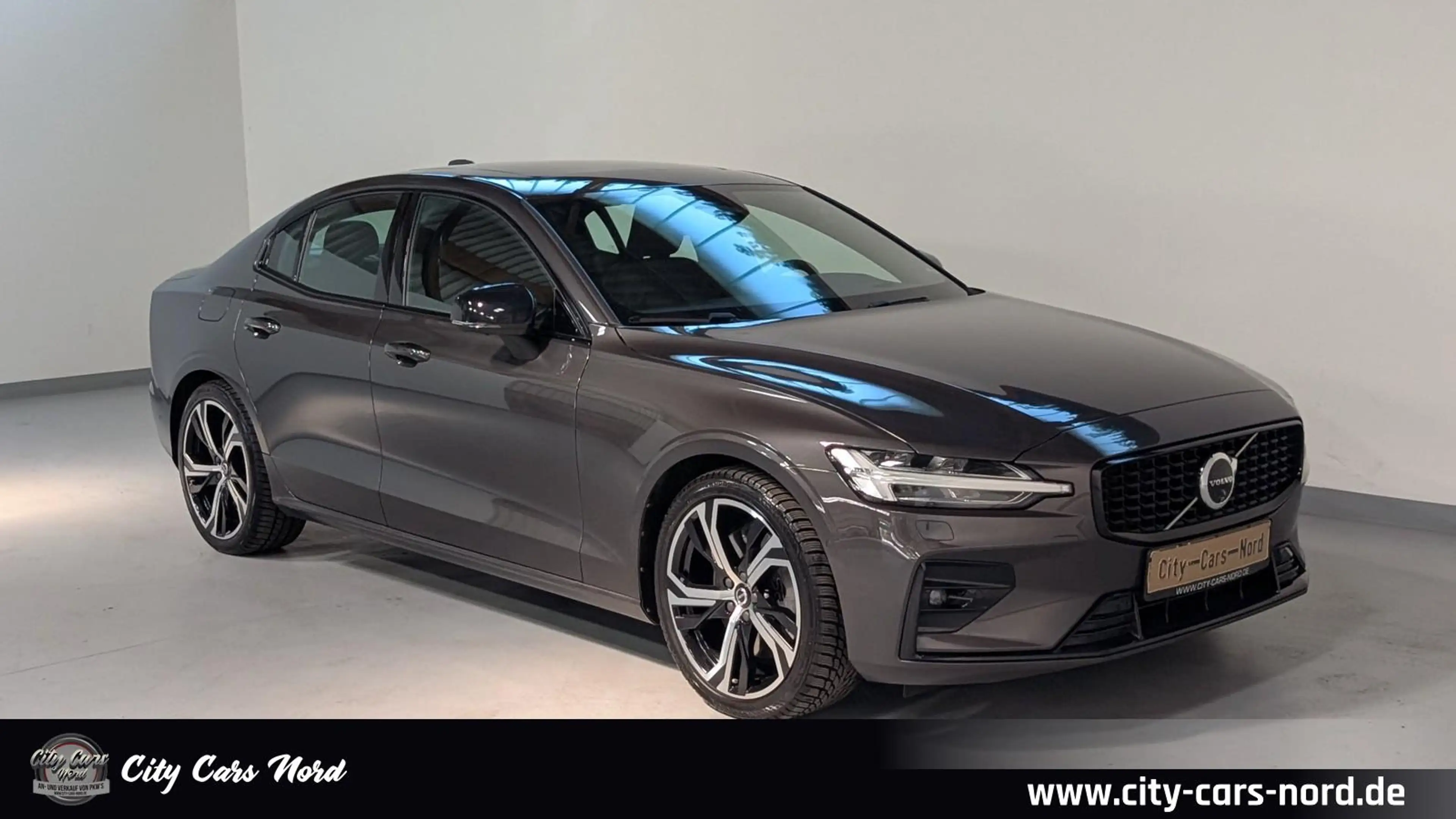 Volvo S60 Ultimate Dark AWD 360°+HEAD.UP+LED+AHK — photo 8