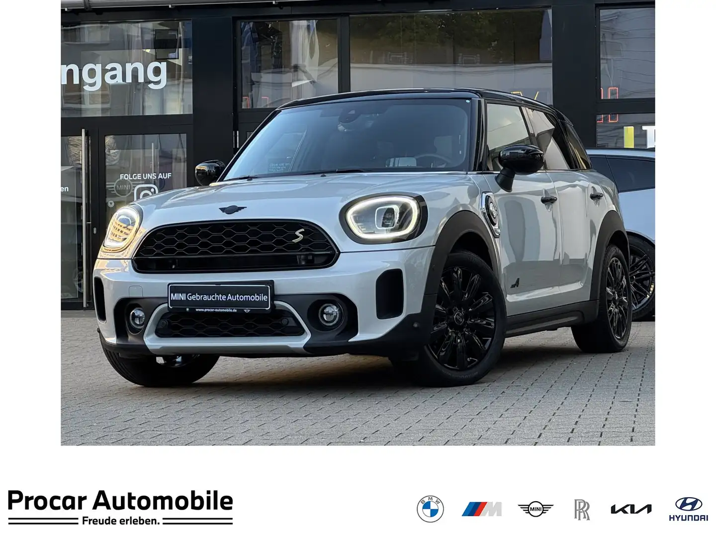 MINI Cooper SE Countryman Cooper SE LED Navi Pano HuD DA ACC H/K PA RFK Weiß - 1