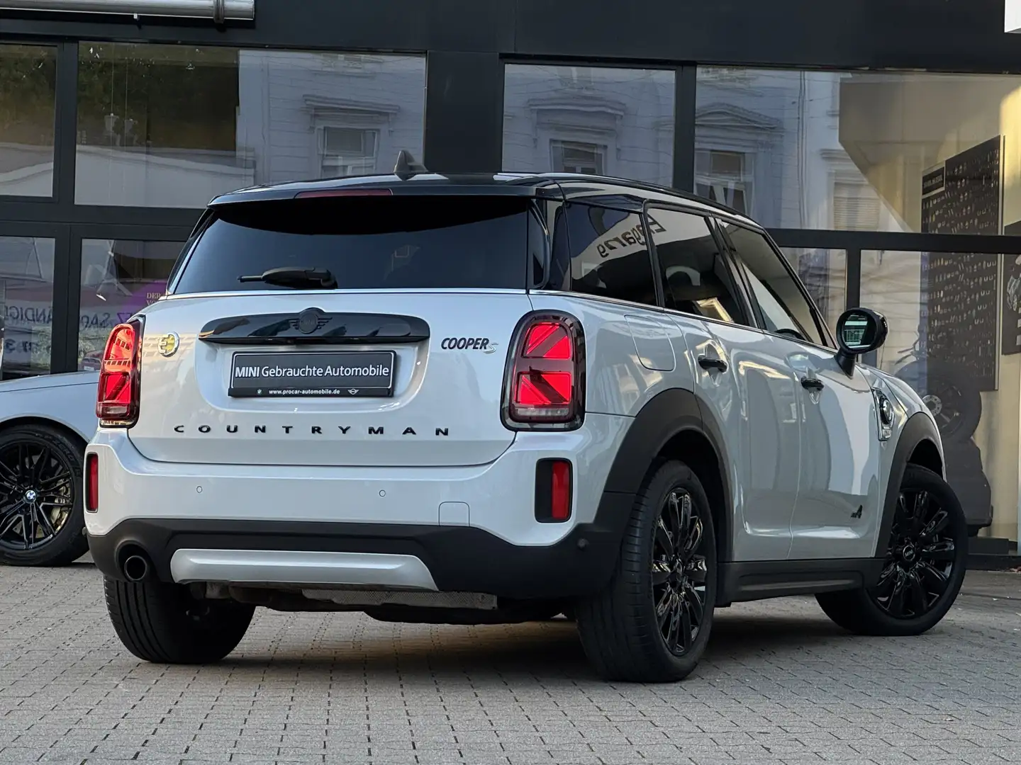 MINI Cooper SE Countryman Cooper SE LED Navi Pano HuD DA ACC H/K PA RFK Weiß - 2