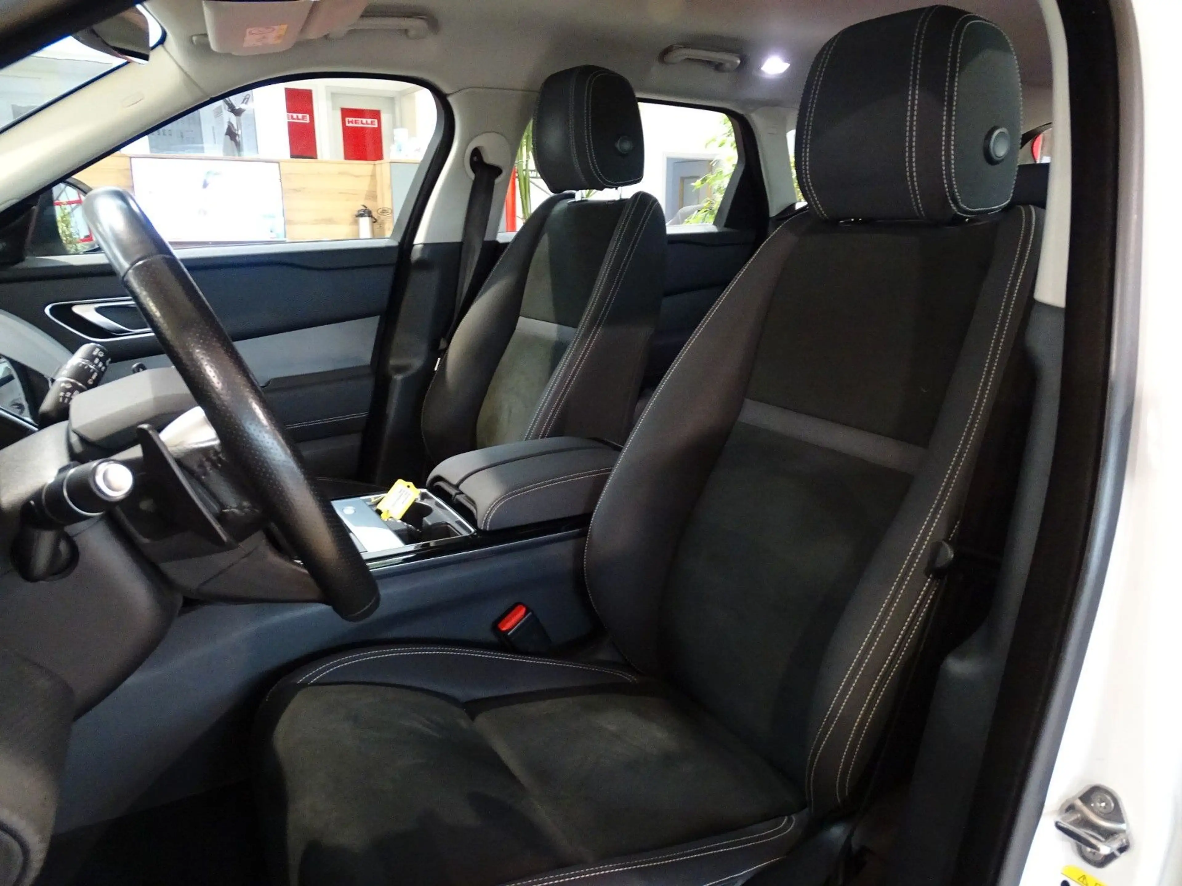 Land Rover Range Rover Velar 3.0d*AHK+EL-SITZE+LEDER+HUD — photo 10