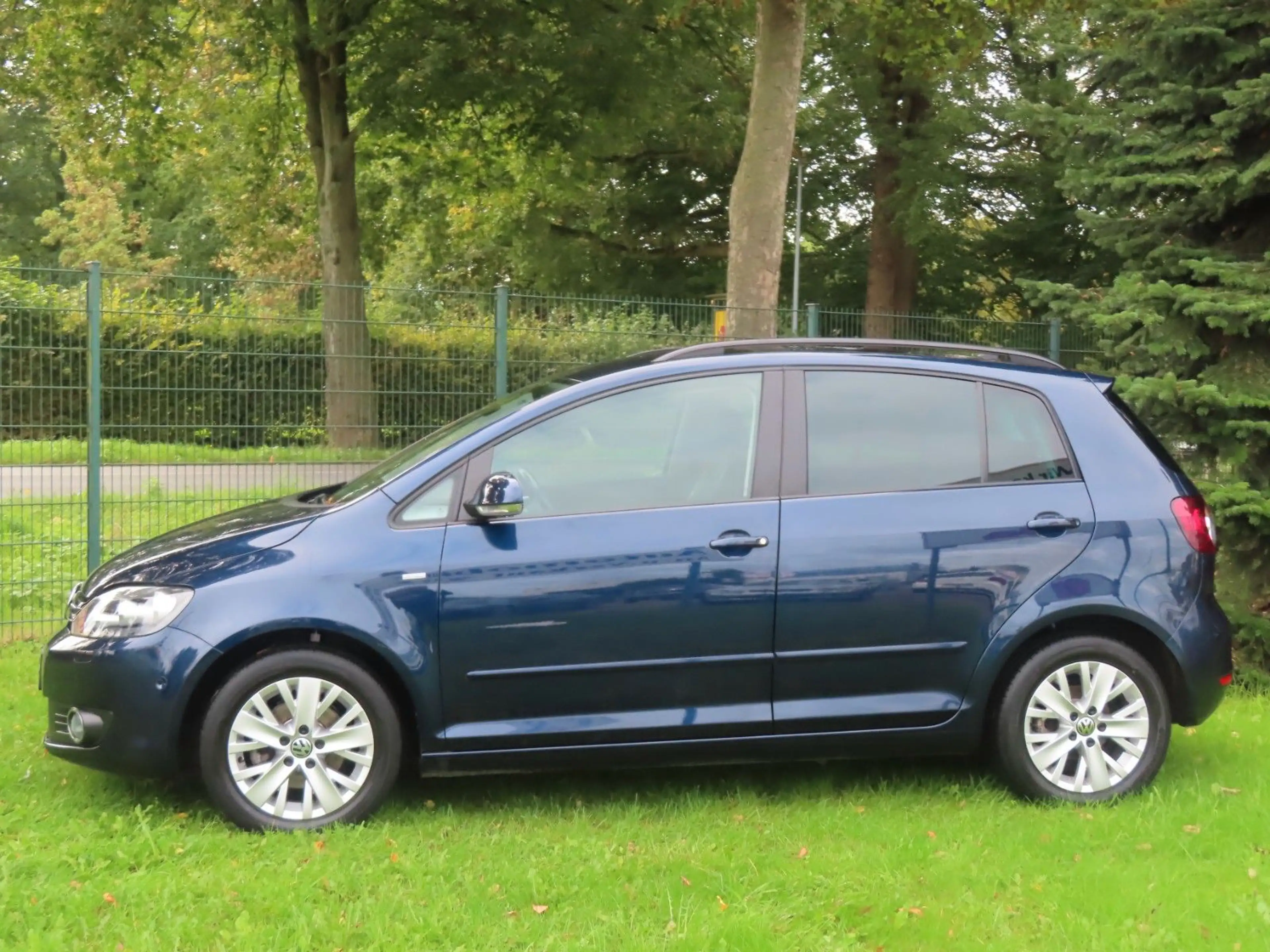 Volkswagen Golf Plus Life 1.Hand erst 34.000 km EZ 02/2014 — photo 4