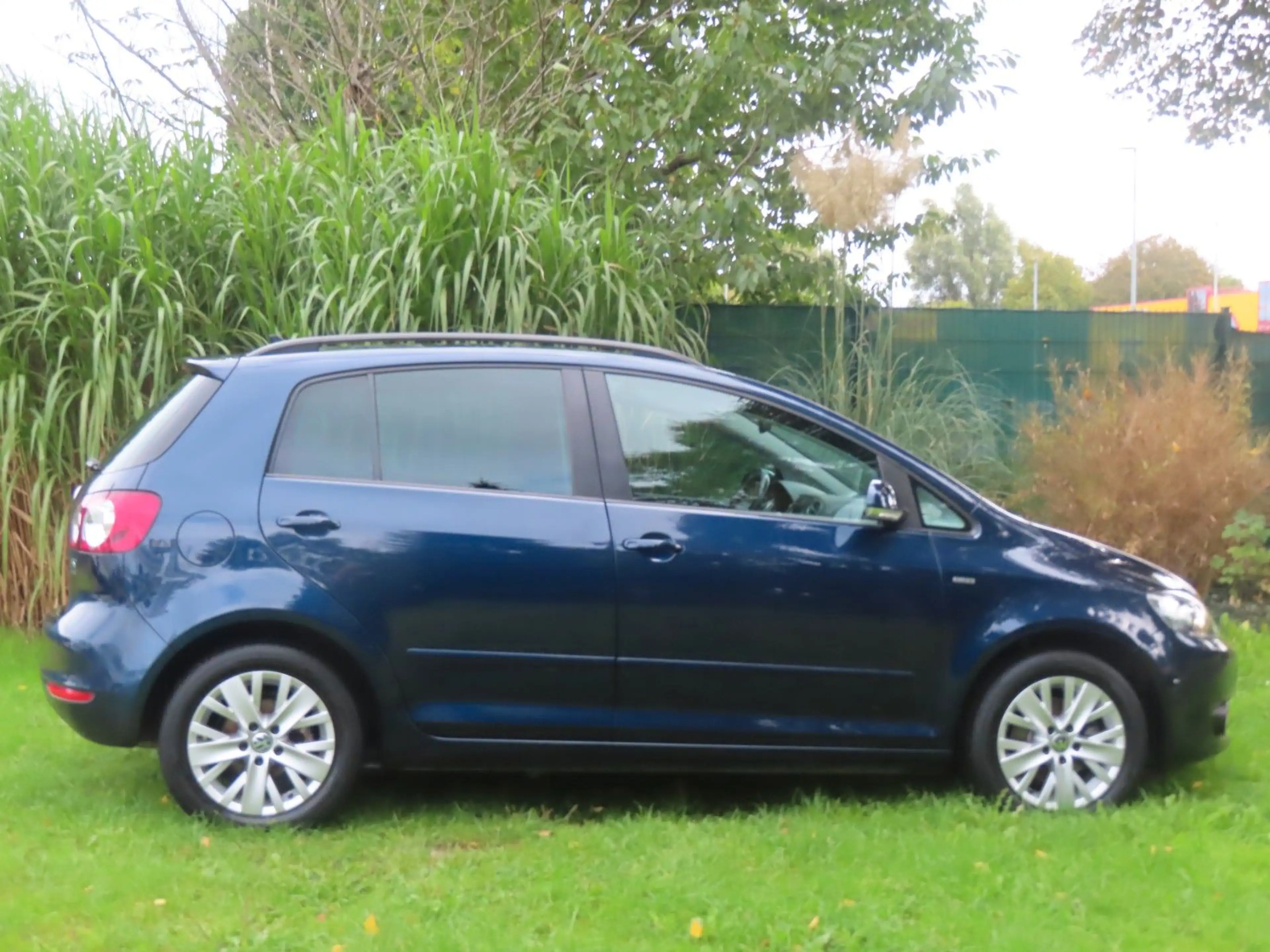 Volkswagen Golf Plus Life 1.Hand erst 34.000 km EZ 02/2014 — photo 5