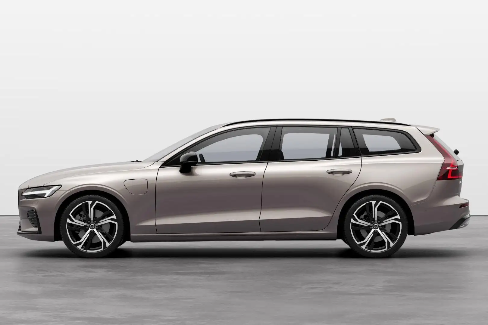 Volvo V60 T8 Plug-in hybrid AWD Ultra Dark 455pk | Performan Beige - 2