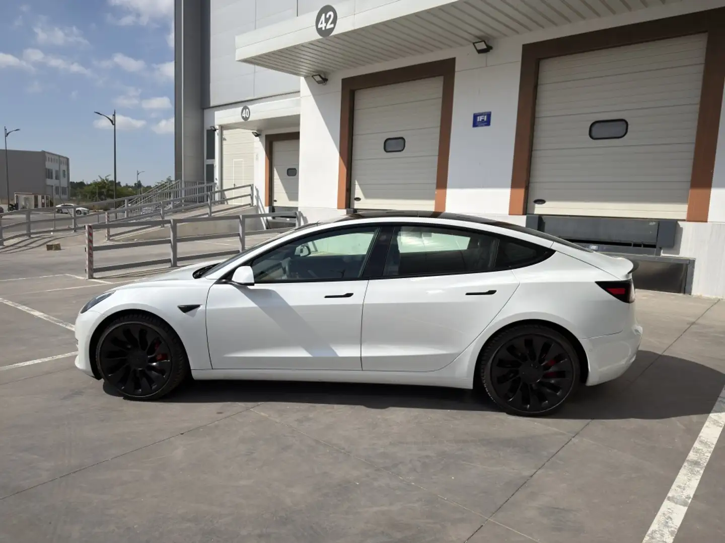 Tesla Model 3 Long-Range Dual Motor Performance AWD Blanco - 2