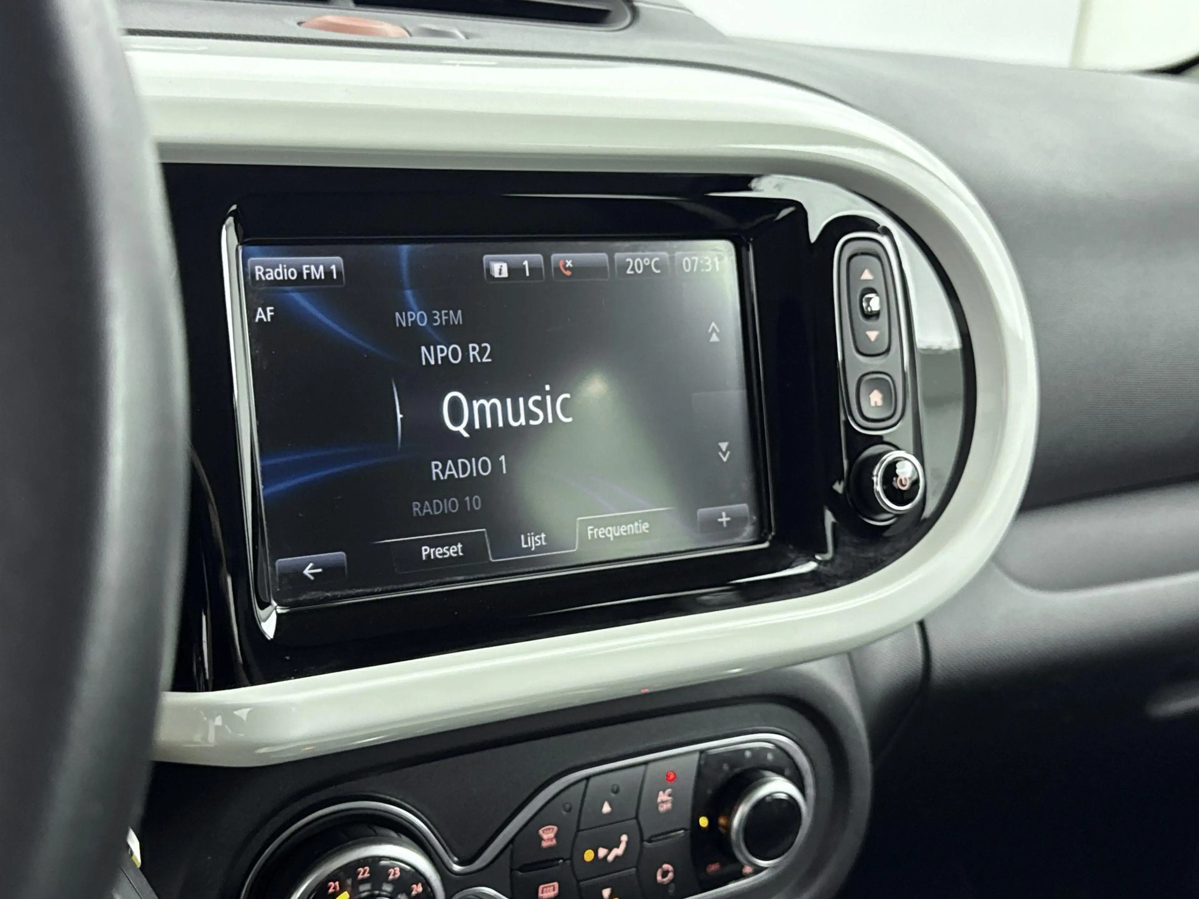 Renault Twingo 1.0 SCe Dynamique | PARKEERSENSOREN | NAVIGATIE | — photo 7