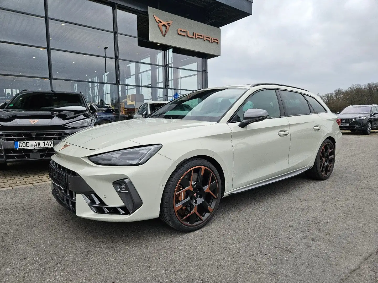 CUPRA Leon Sportstourer VZ 2.0 TSI DSG 4Drive*Akebono* Gris - 2