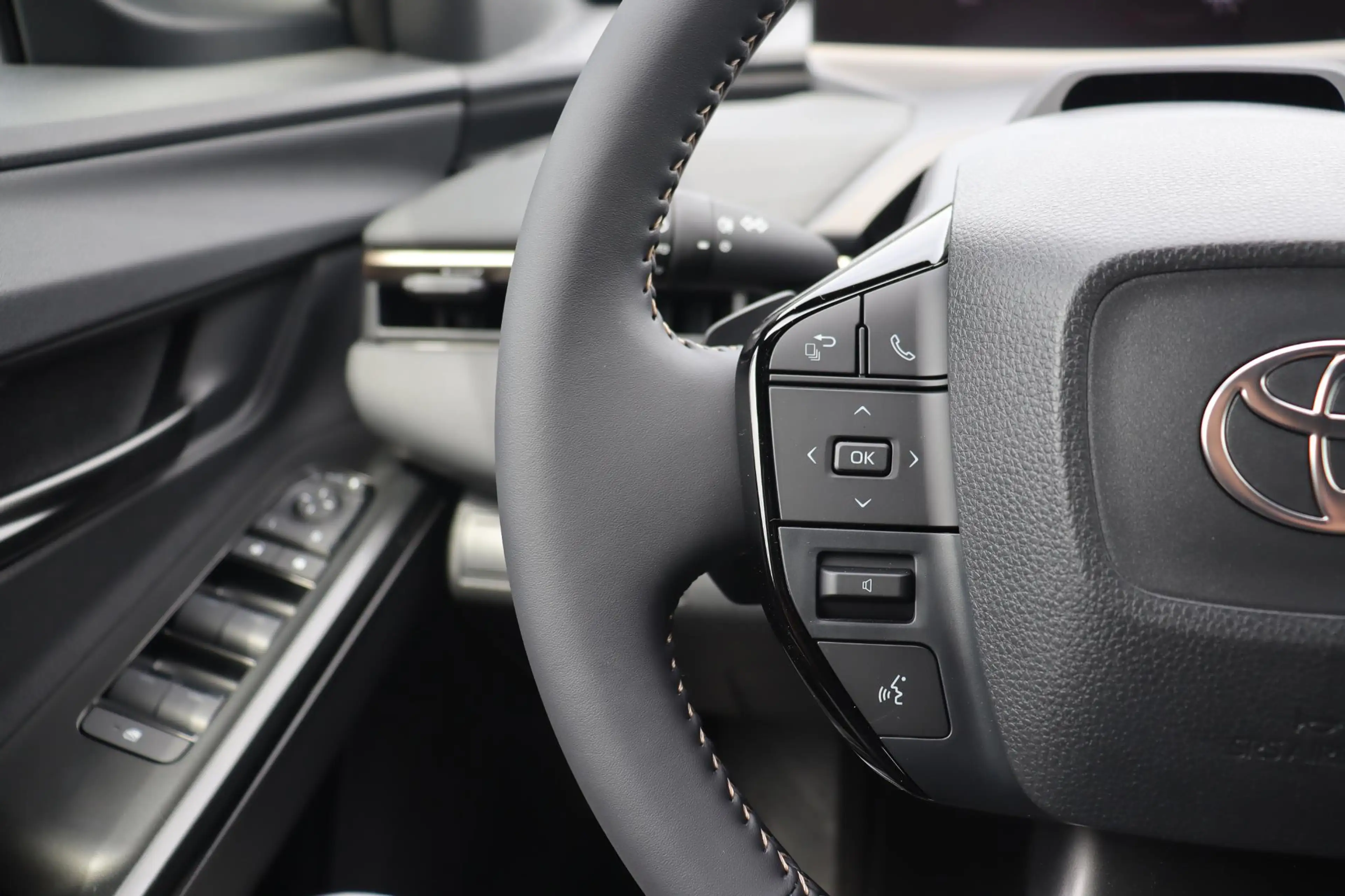 Toyota bZ4X Touring Dynamic Limited 75 kWh €3.000 Inruil Voord — photo 11