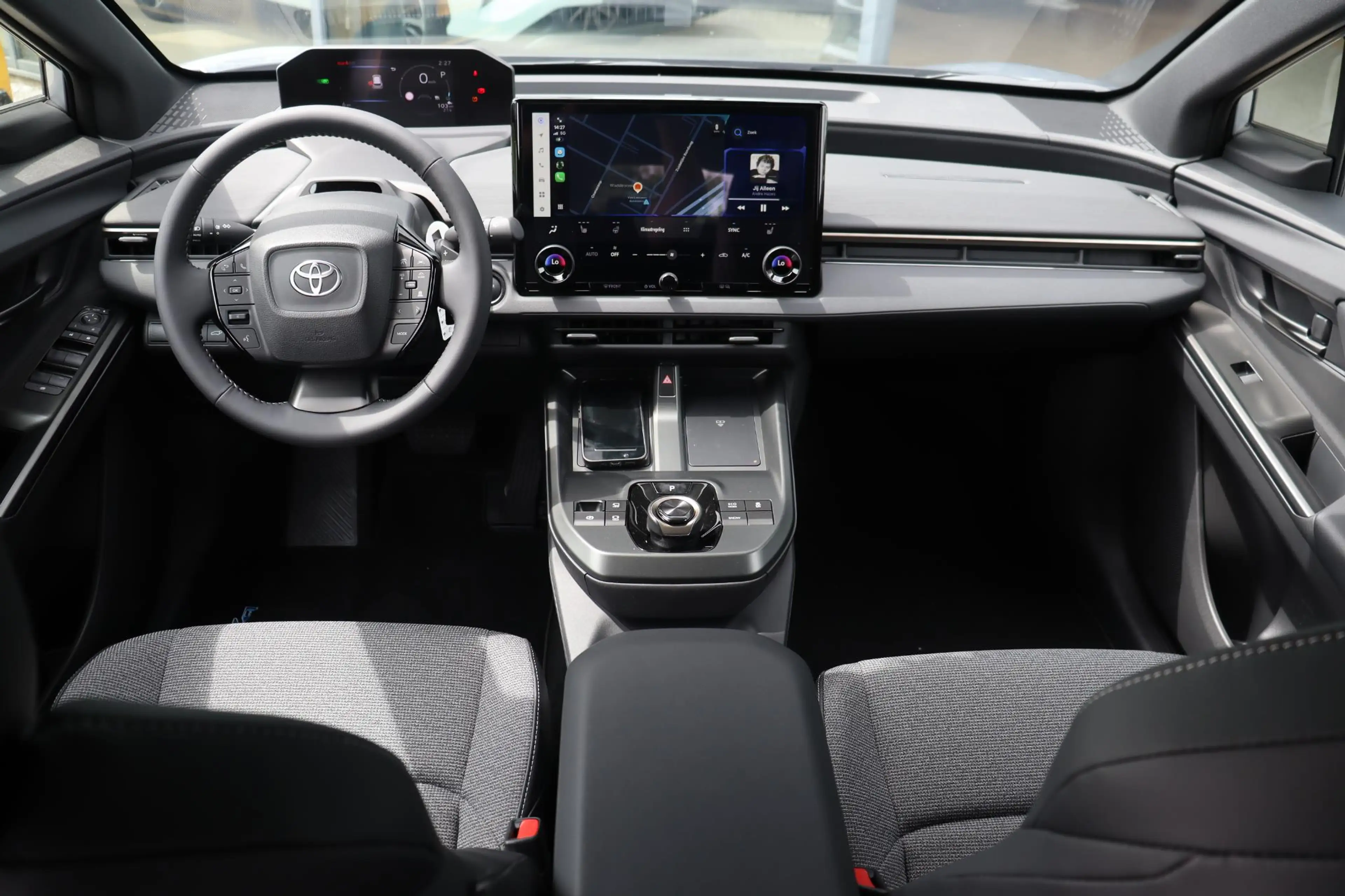 Toyota bZ4X Touring Dynamic Limited 75 kWh €3.000 Inruil Voord — photo 2