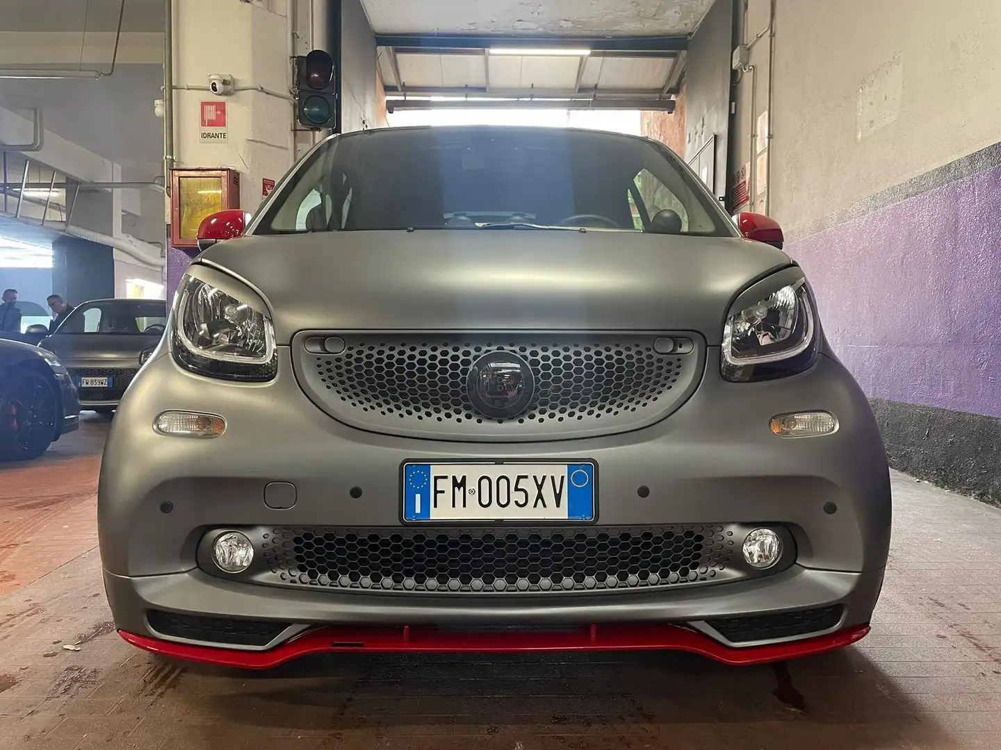 smart forTwo 0.9 t Urbanrunner 90cv twinamic Grigio - 1